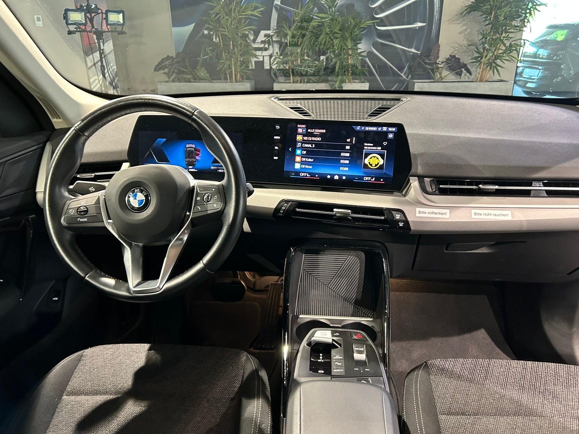 BMW X1 sDrive 18i-image-27
