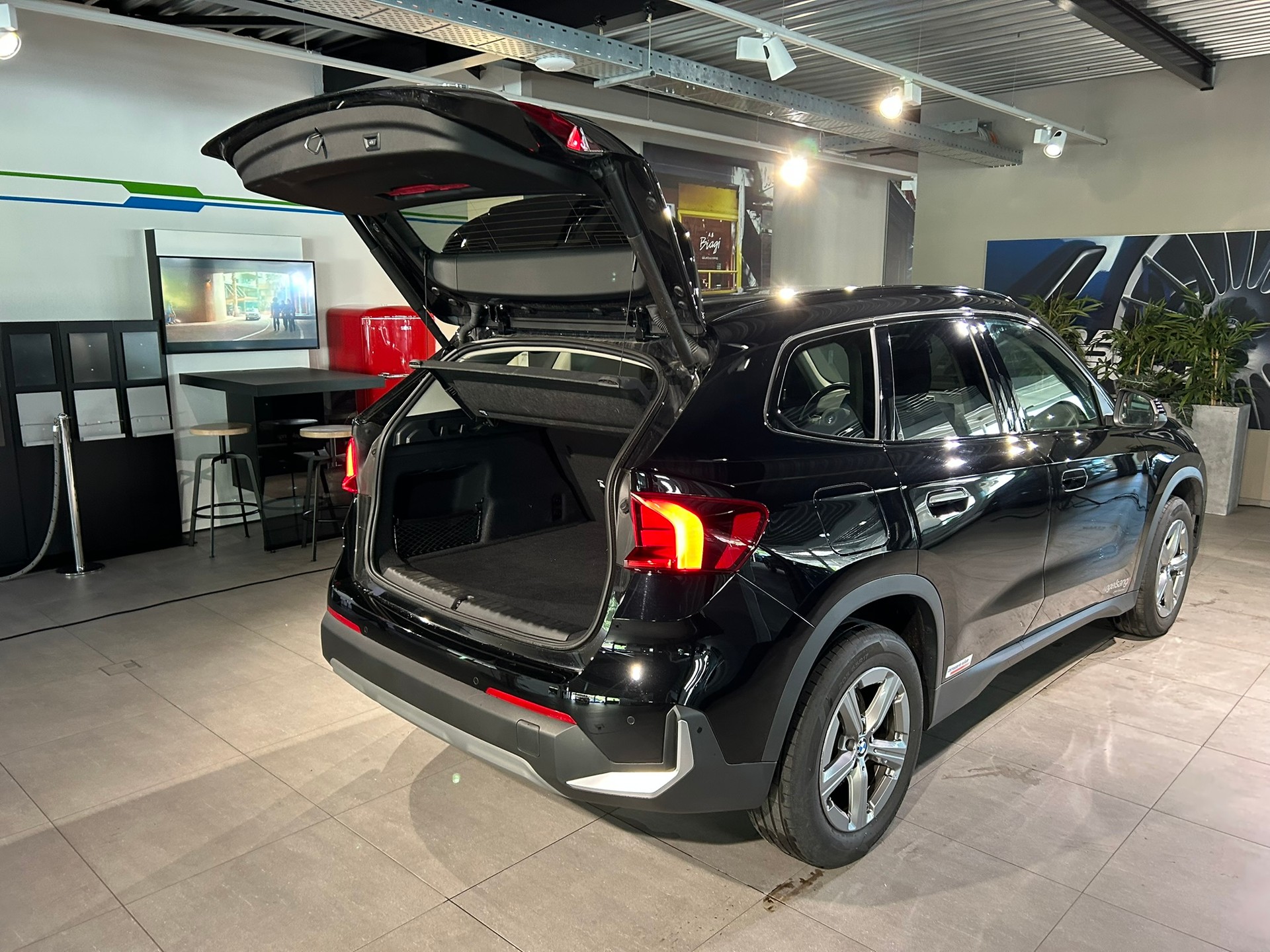 BMW X1 sDrive 18i-image-18