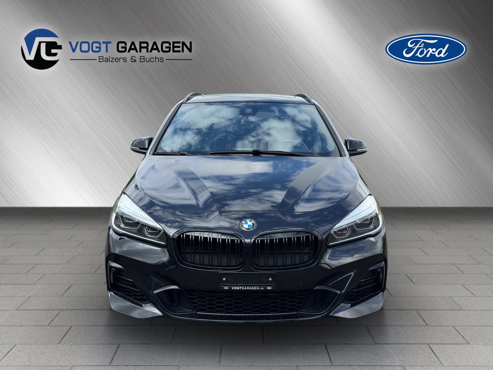BMW 225xe Active Tourer-showroom-element-1
