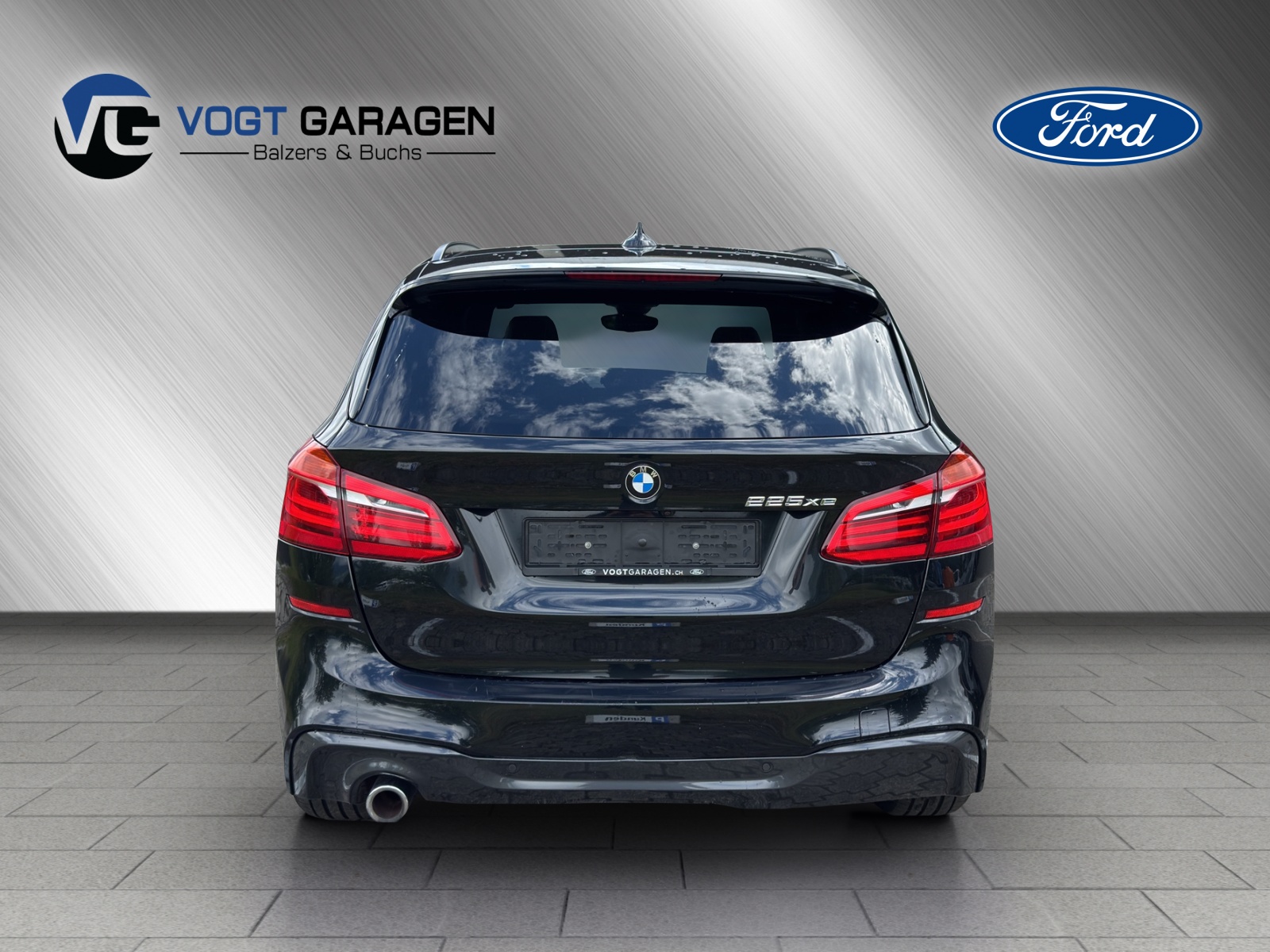 BMW 225xe Active Tourer-image-4