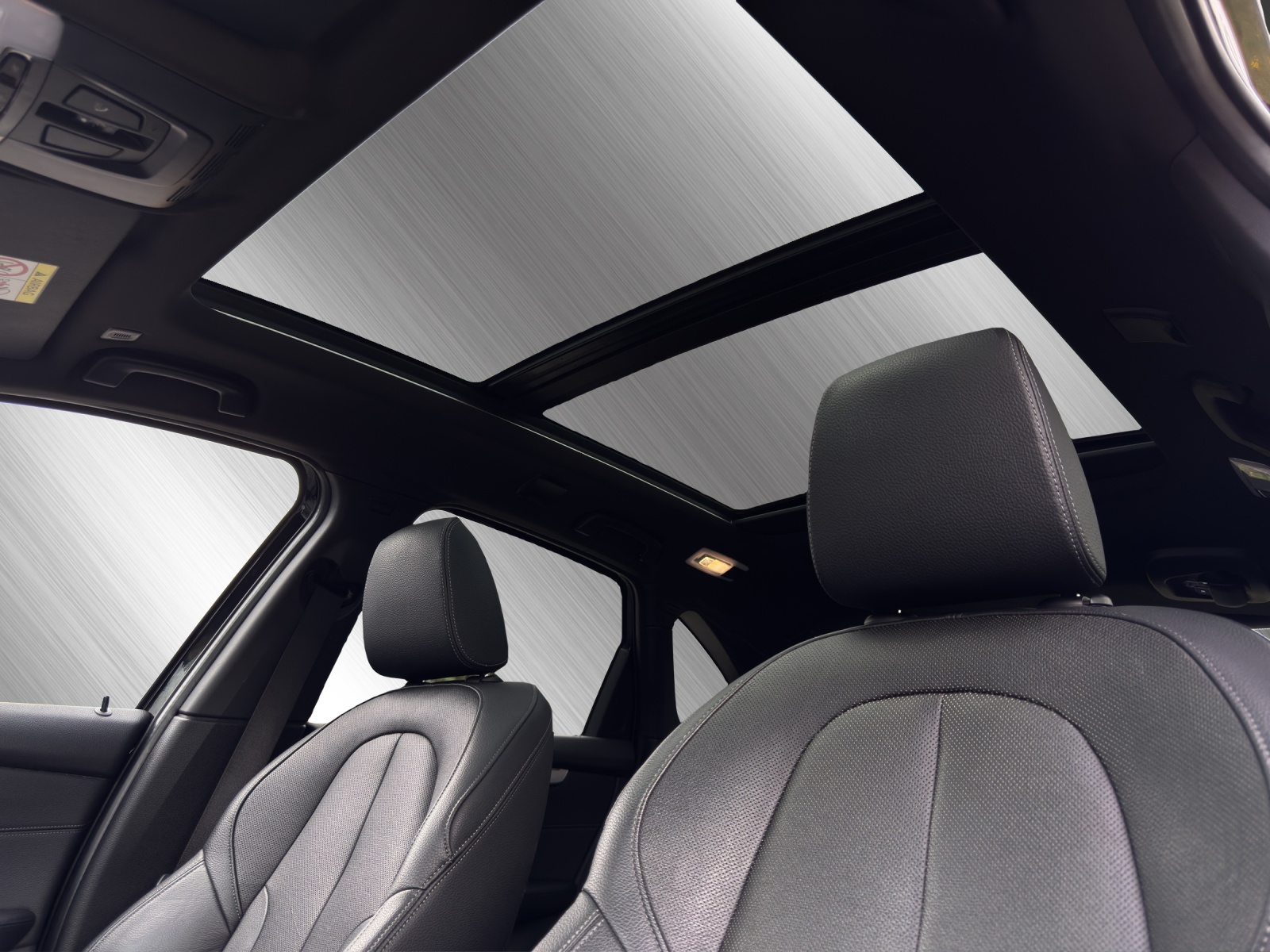 BMW 225xe Active Tourer-image-14