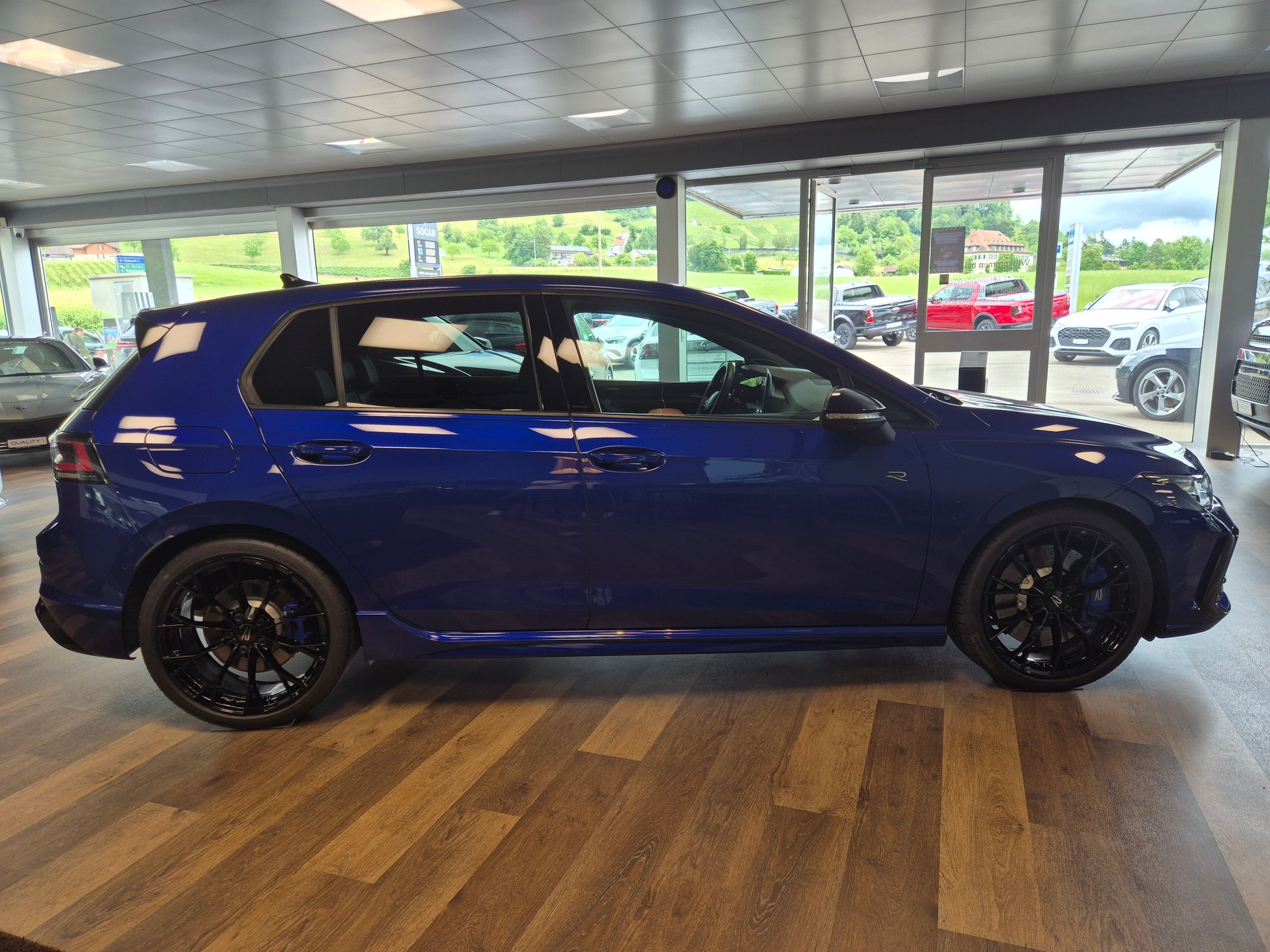 VW Golf 2.0 TSI R DSG 4 Motion-image-5