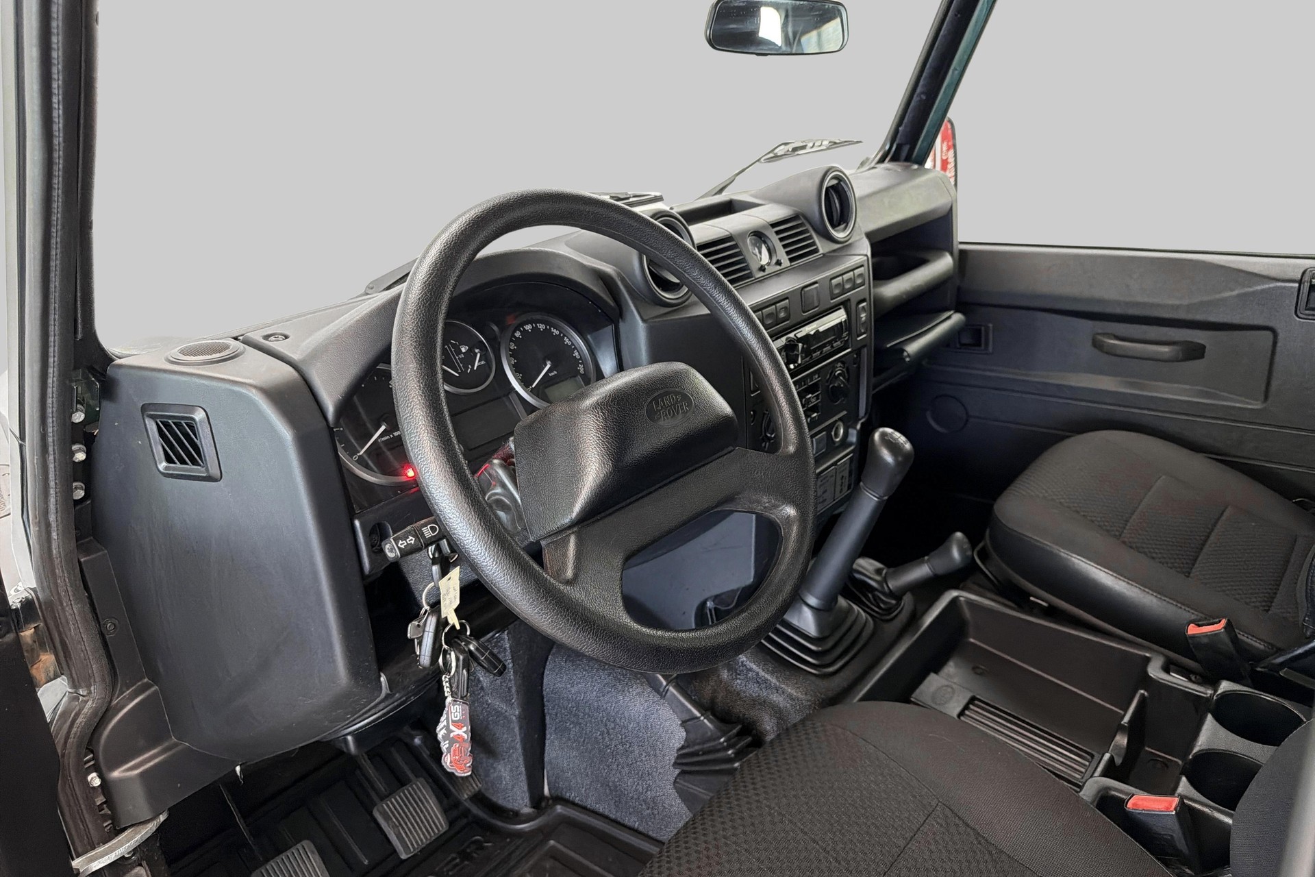 LAND ROVER Defender 90 2.2 TD4 Station Wagon-image-8