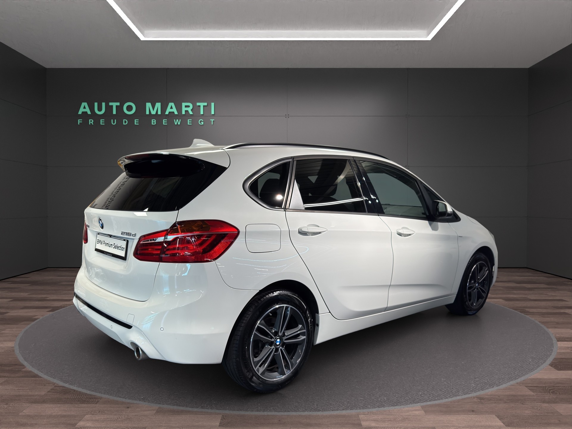 BMW 218d xDrive Active Tourer Sport Line-showroom-element-3