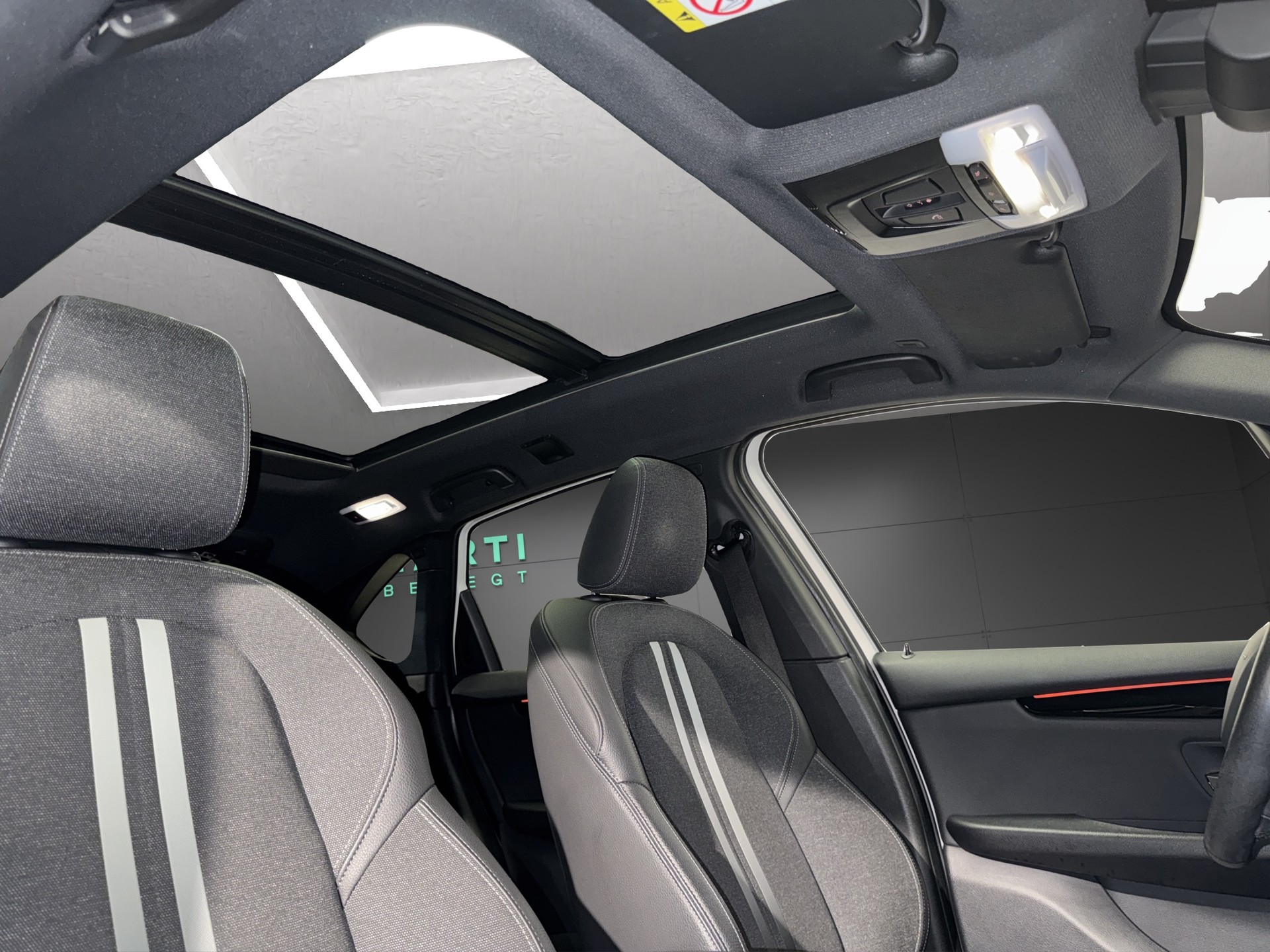 BMW 218d xDrive Active Tourer Sport Line-image-20