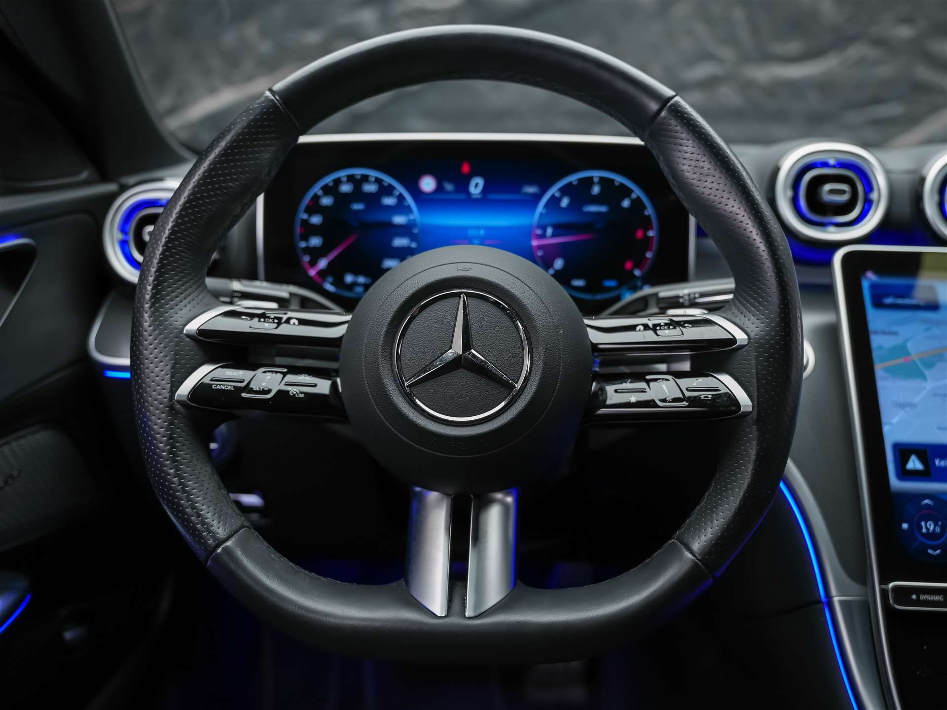 MERCEDES-BENZ C 300 d AMG Line *Werksgarantie*Abstandsregler*El. Sitze mit Memory*-image-26
