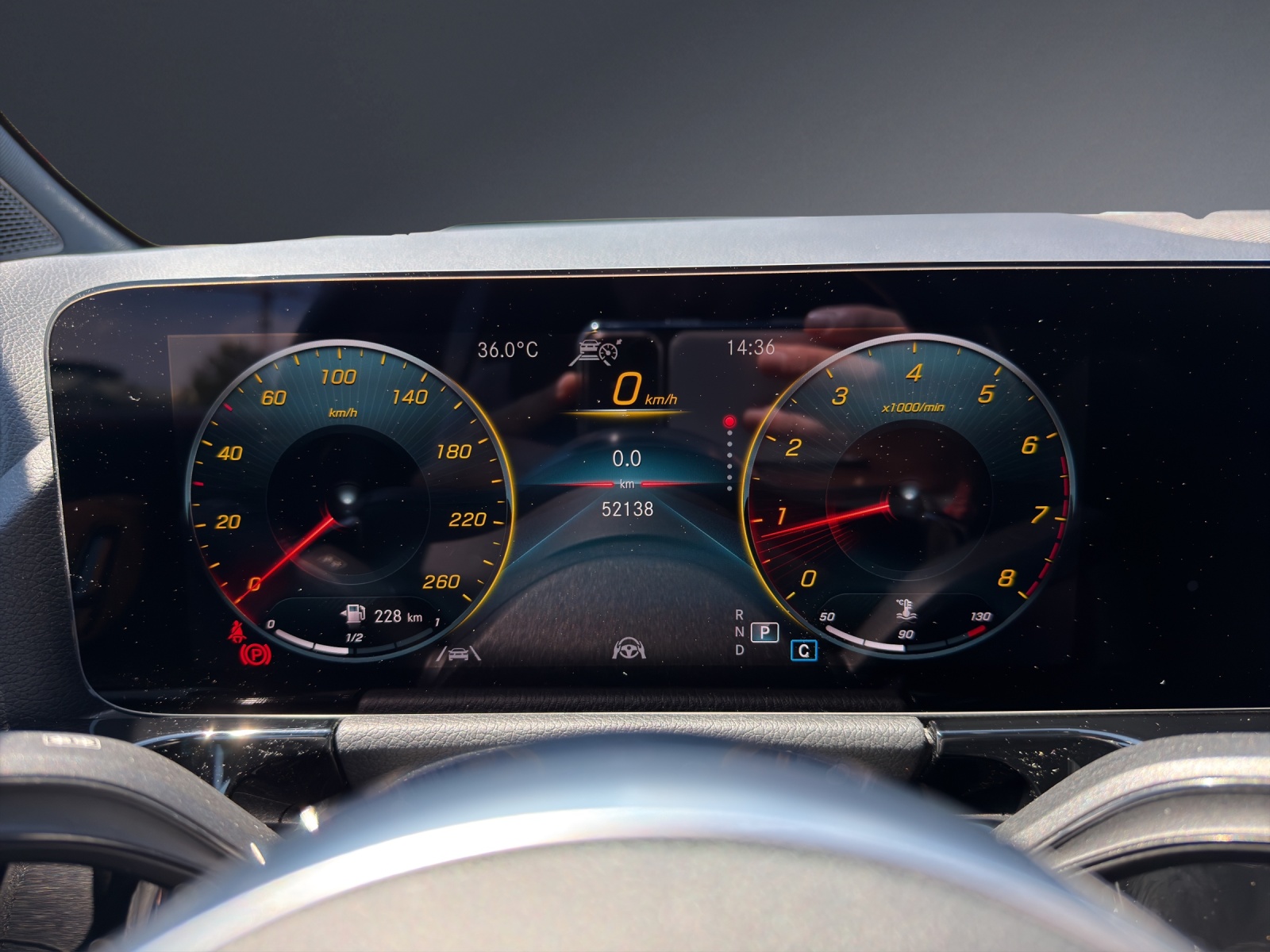 MERCEDES-BENZ GLA 250 4Matic AMG Line 8G-DCT-image-14