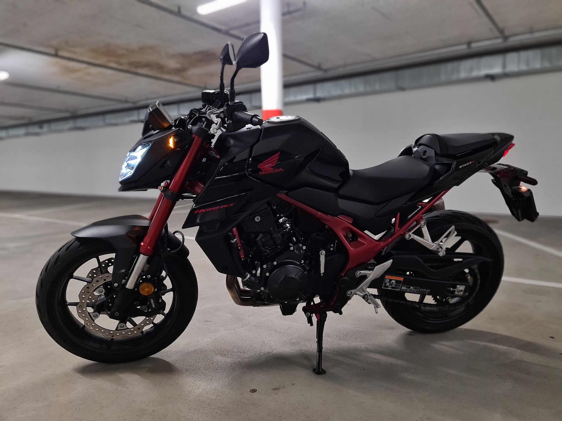 HONDA CB 750 Hornet (35kW)-image-4