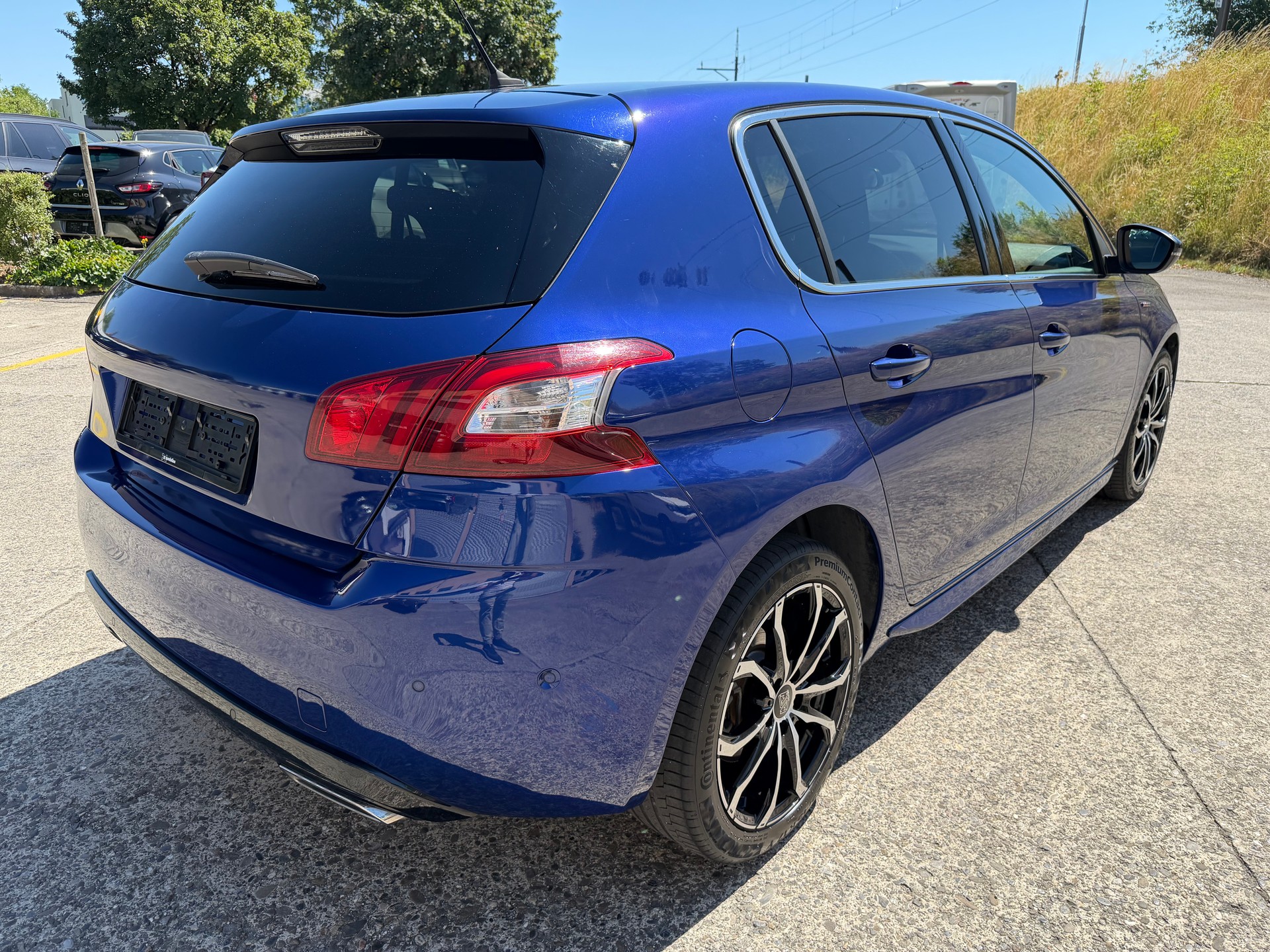PEUGEOT 308 1.2 THP GT Line Automatic-image-4