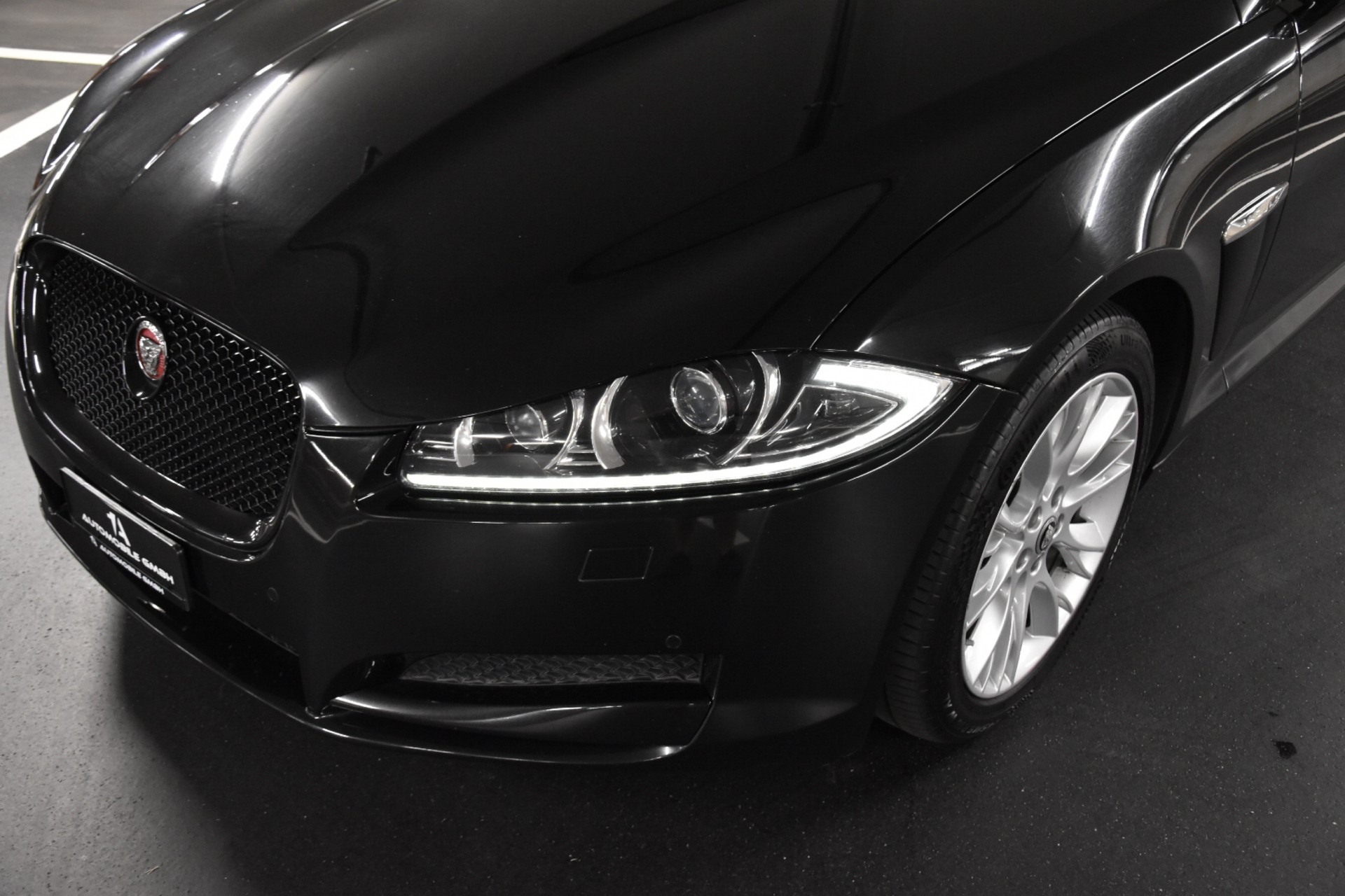 JAGUAR XF Sportbrake 3.0d S V6-showroom-element-1