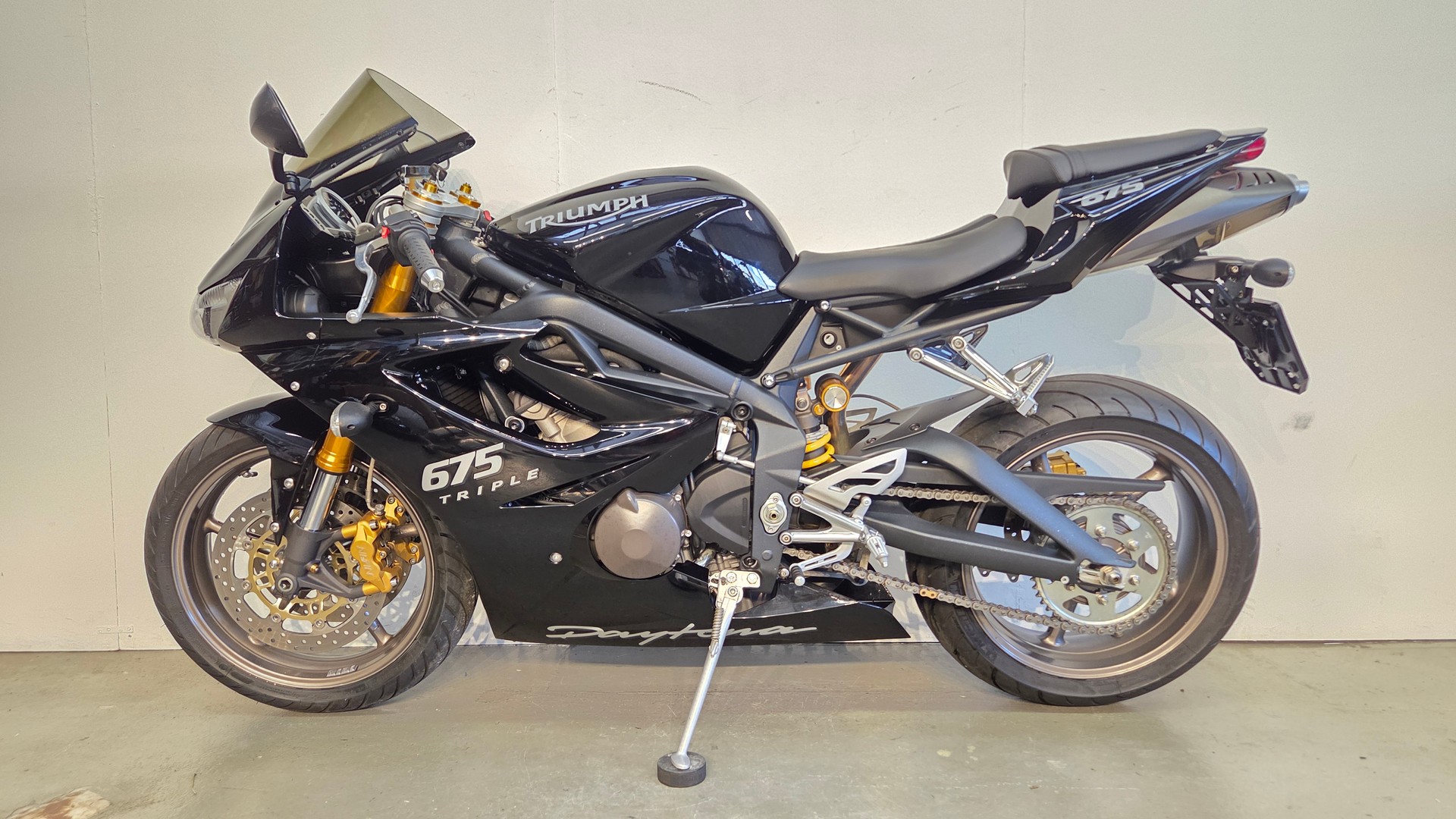 TRIUMPH Daytona 675-image-1