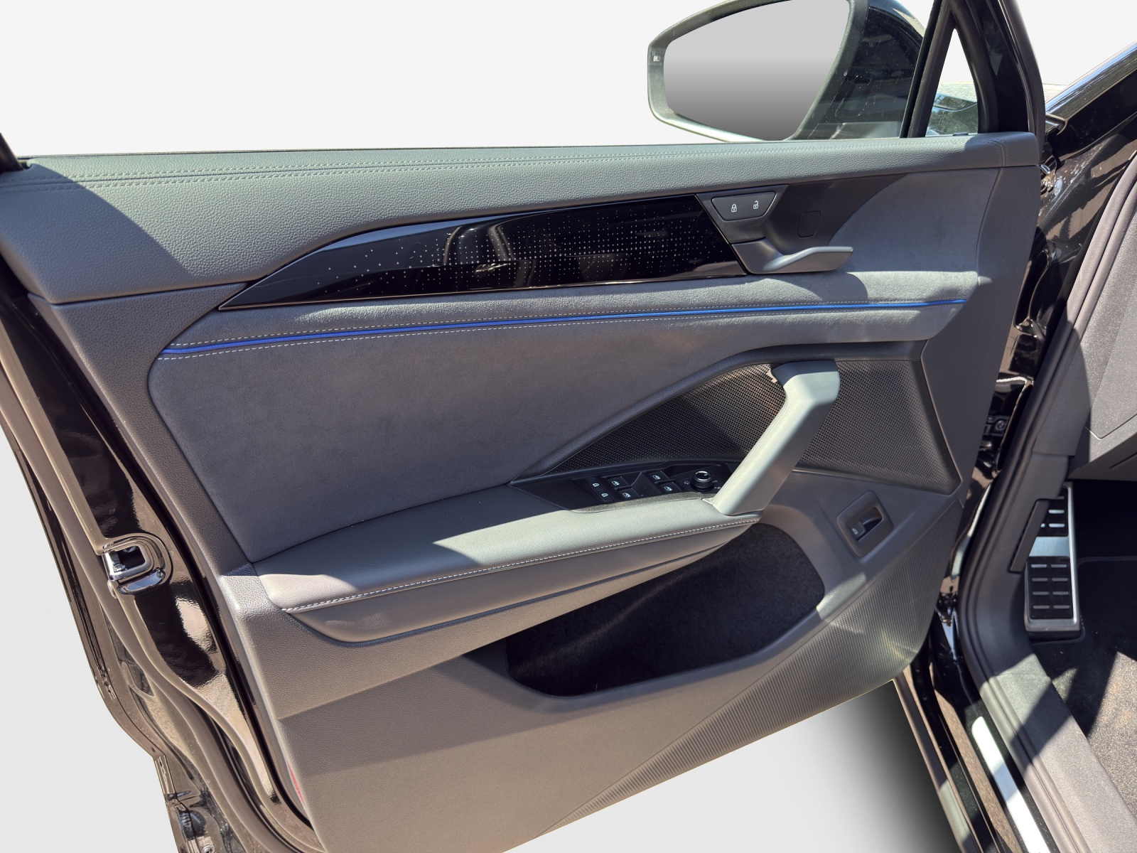 VW Tayron 2.0 TSI R-Line Plus DSG 4Motion-image-15