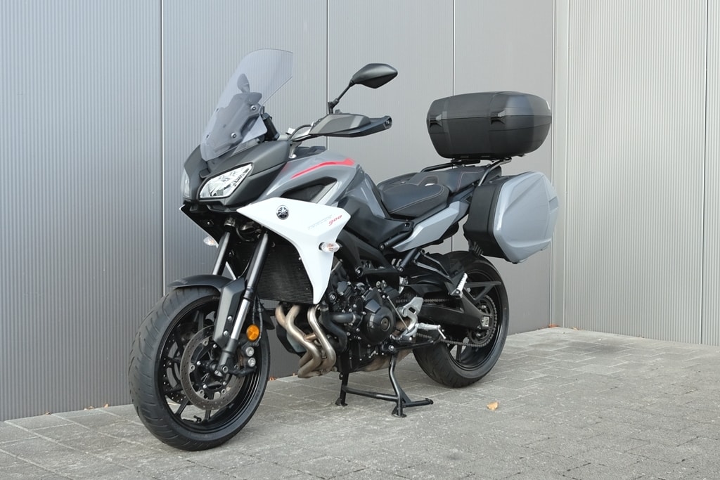 YAMAHA MT-09 ABS Tracer-showroom-element-1