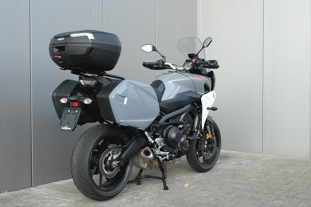 YAMAHA MT-09 ABS Tracer-showroom-element-3