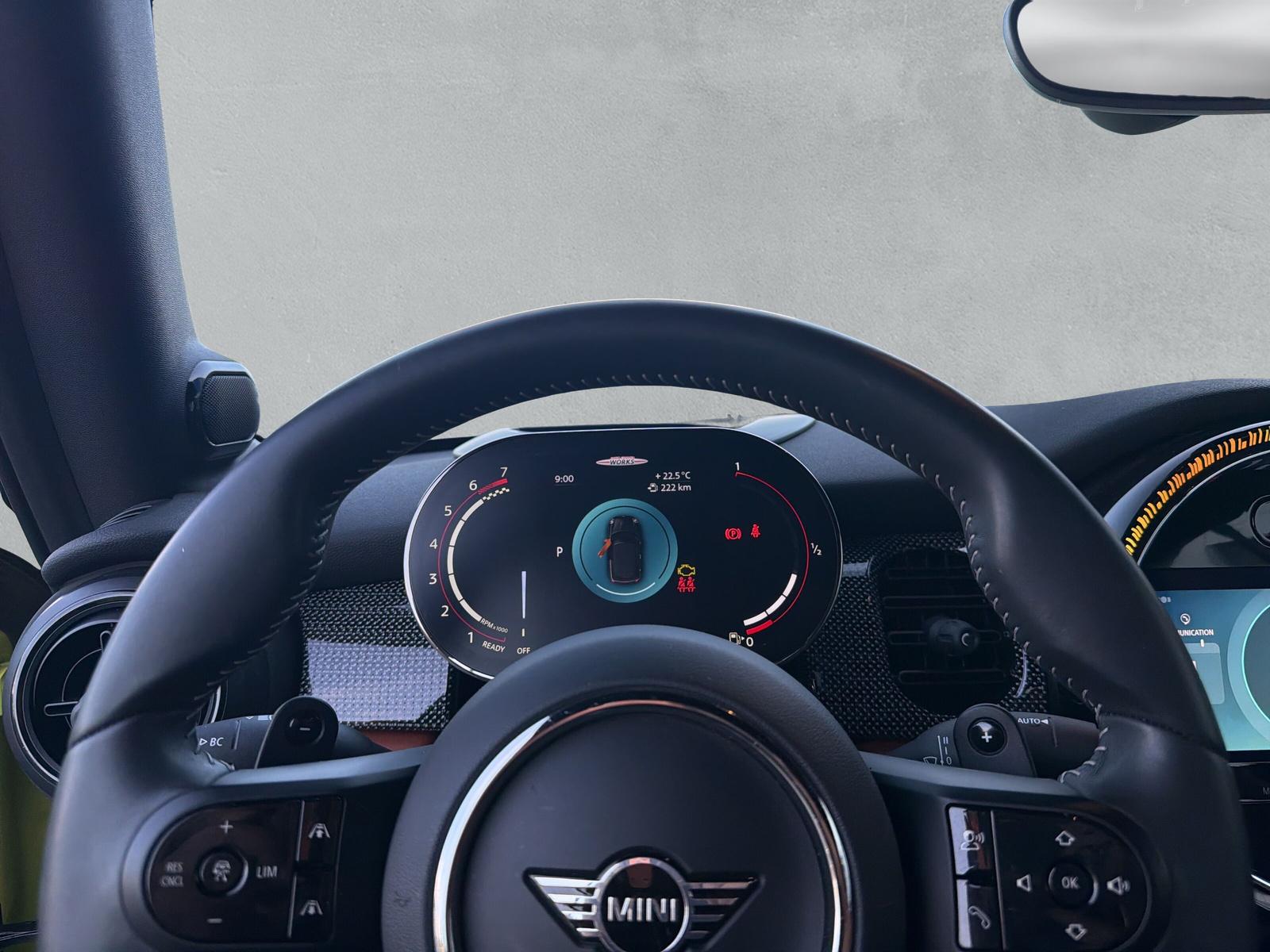 MINI Cabrio John Cooper Works F57 2.0i (CH)-image-23