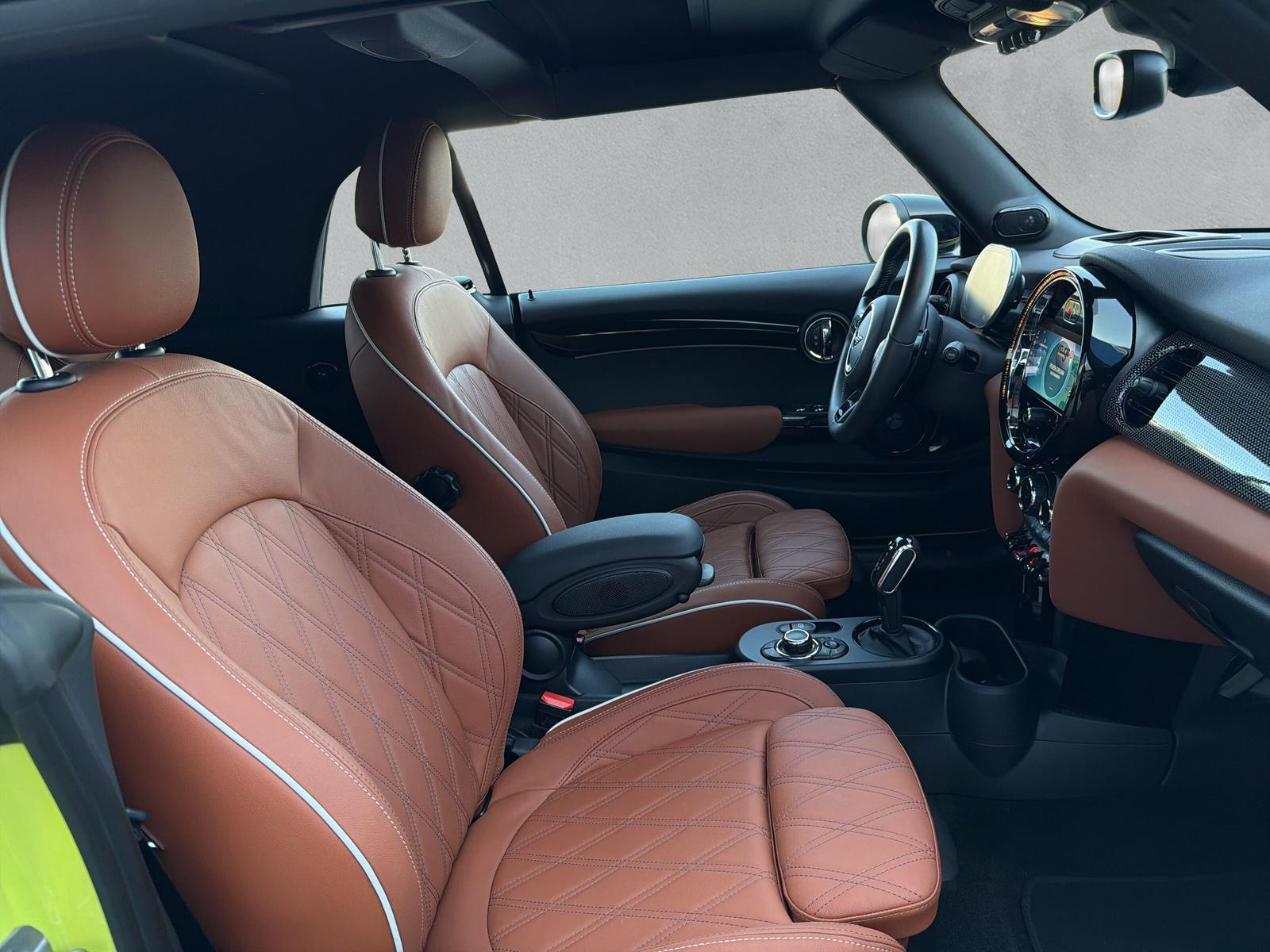 MINI Cabrio John Cooper Works F57 2.0i (CH)-image-12
