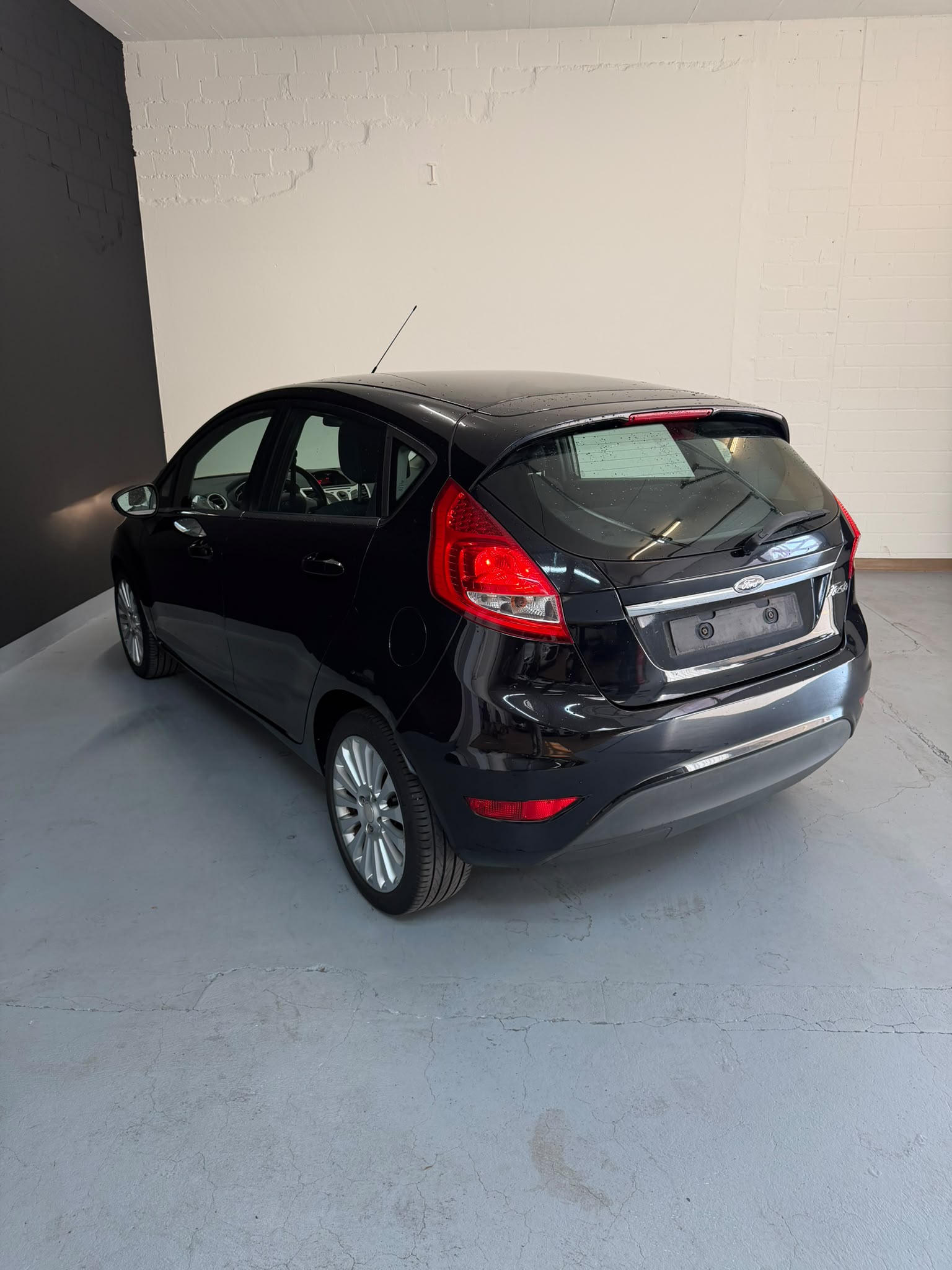 FORD Fiesta 1.4 16V Trend ***CH-Fahrzeug***-showroom-element-3