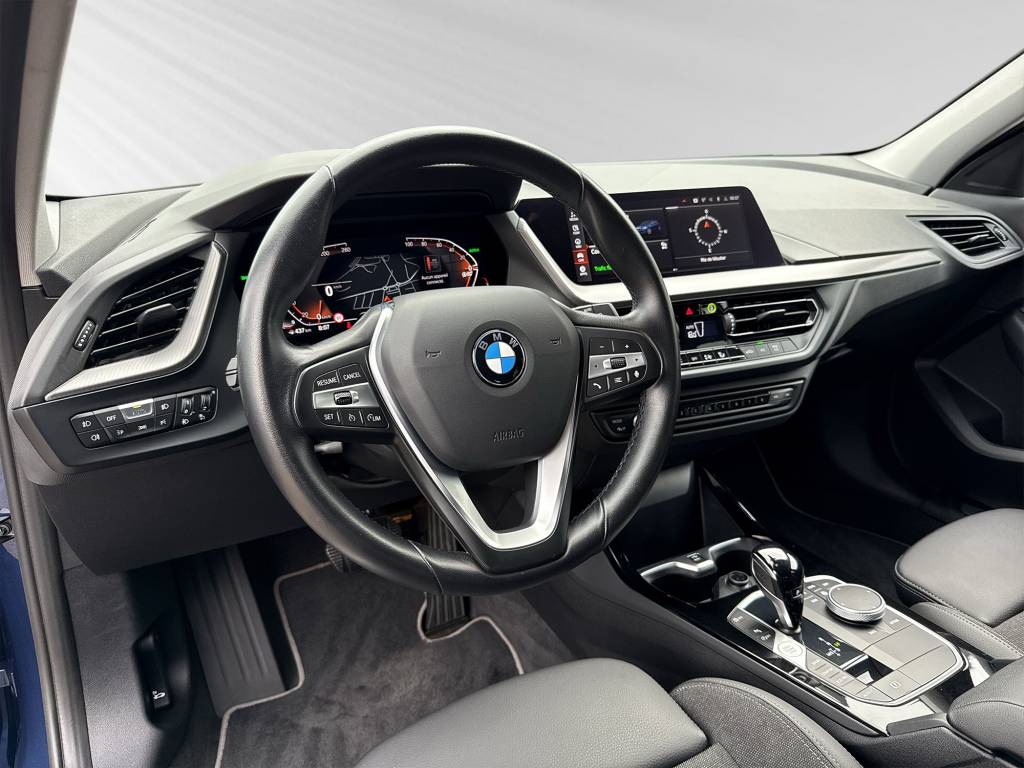 BMW 118i Sport Line Steptronic-image-4
