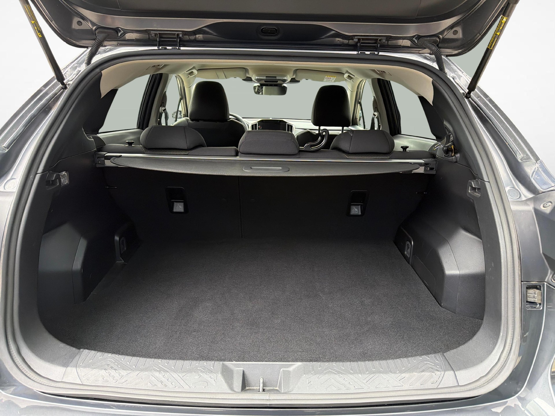 SUBARU Crosstrek 2.0i e-Boxer Swiss Plus-image-11
