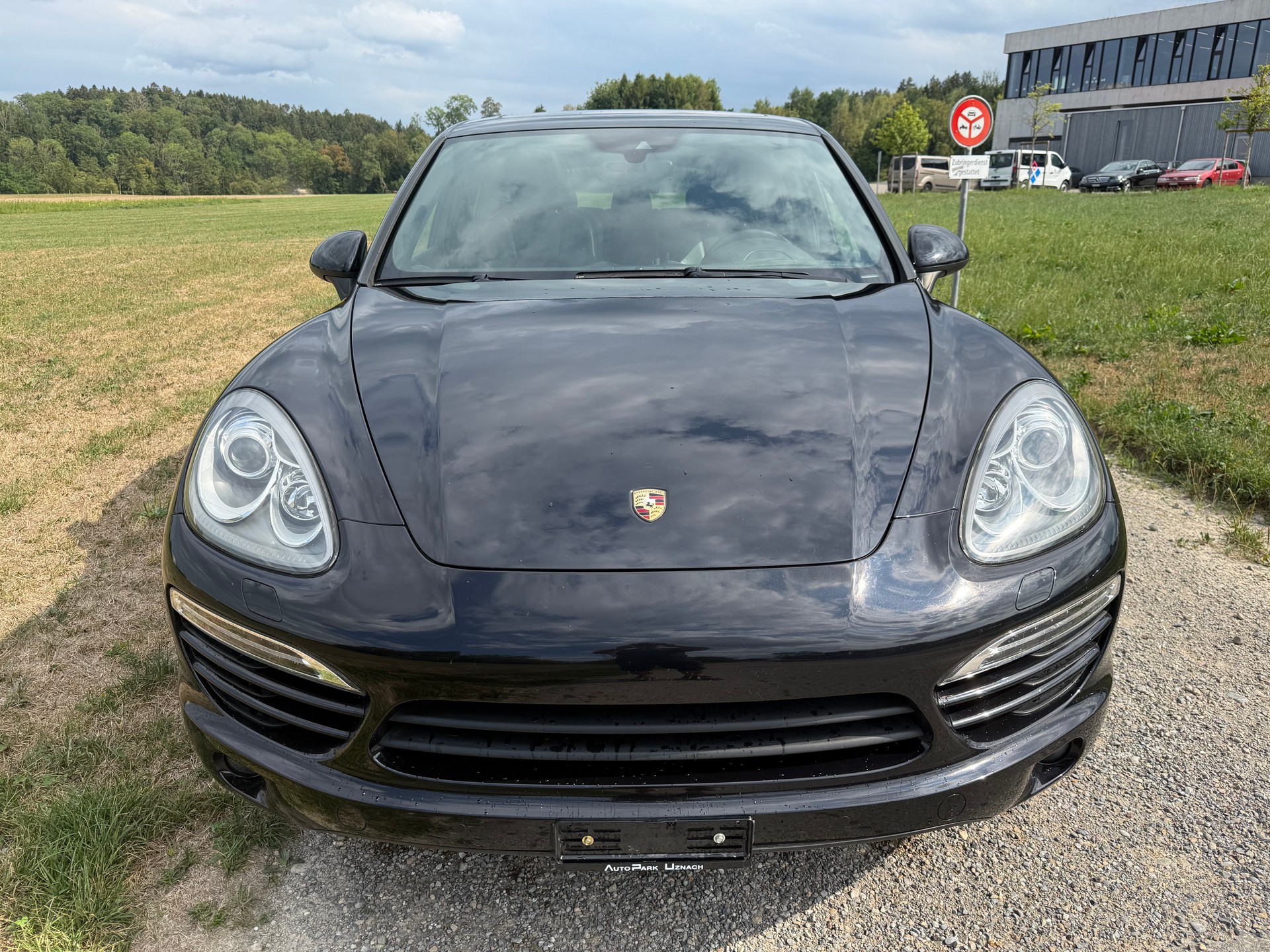 PORSCHE Cayenne Diesel-showroom-element-2