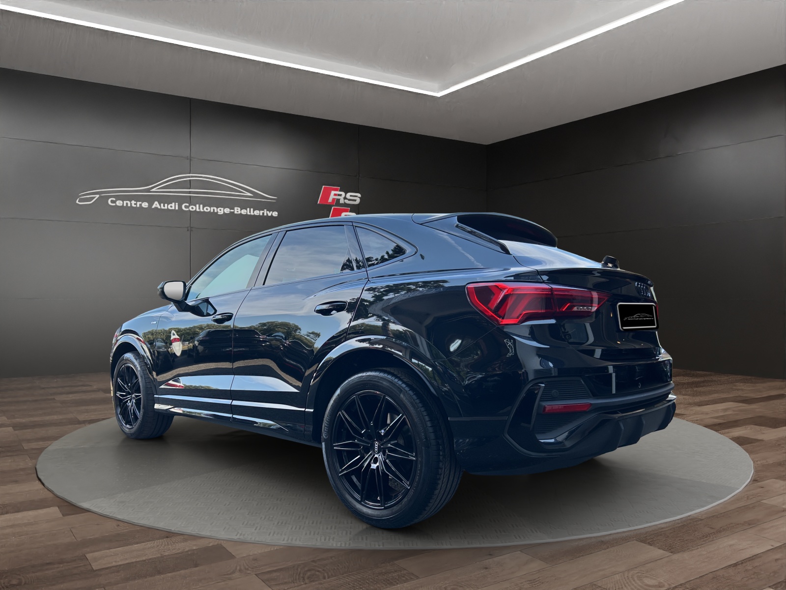 AUDI Q3 Sportback 35 TFSI S line Attraction S-tronic-showroom-element-3
