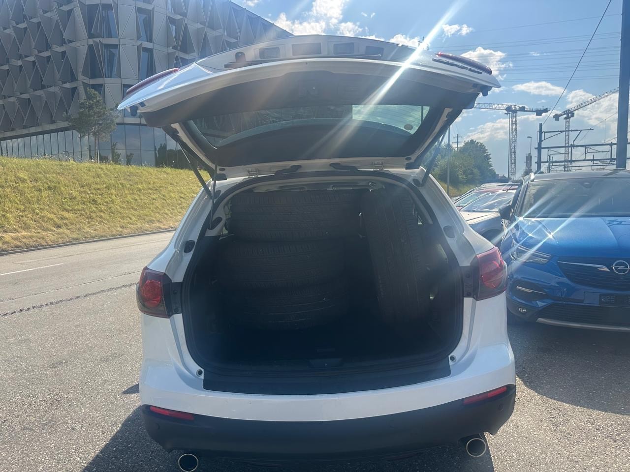 MAZDA CX-9 3.7 V6 Revolution Automatic-image-4