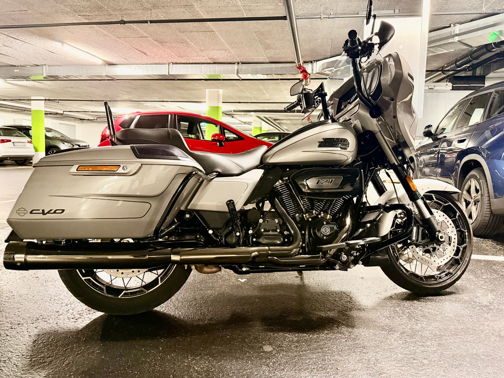 HARLEY-DAVIDSON FLHXSE Street Glide CVO 121-image-3