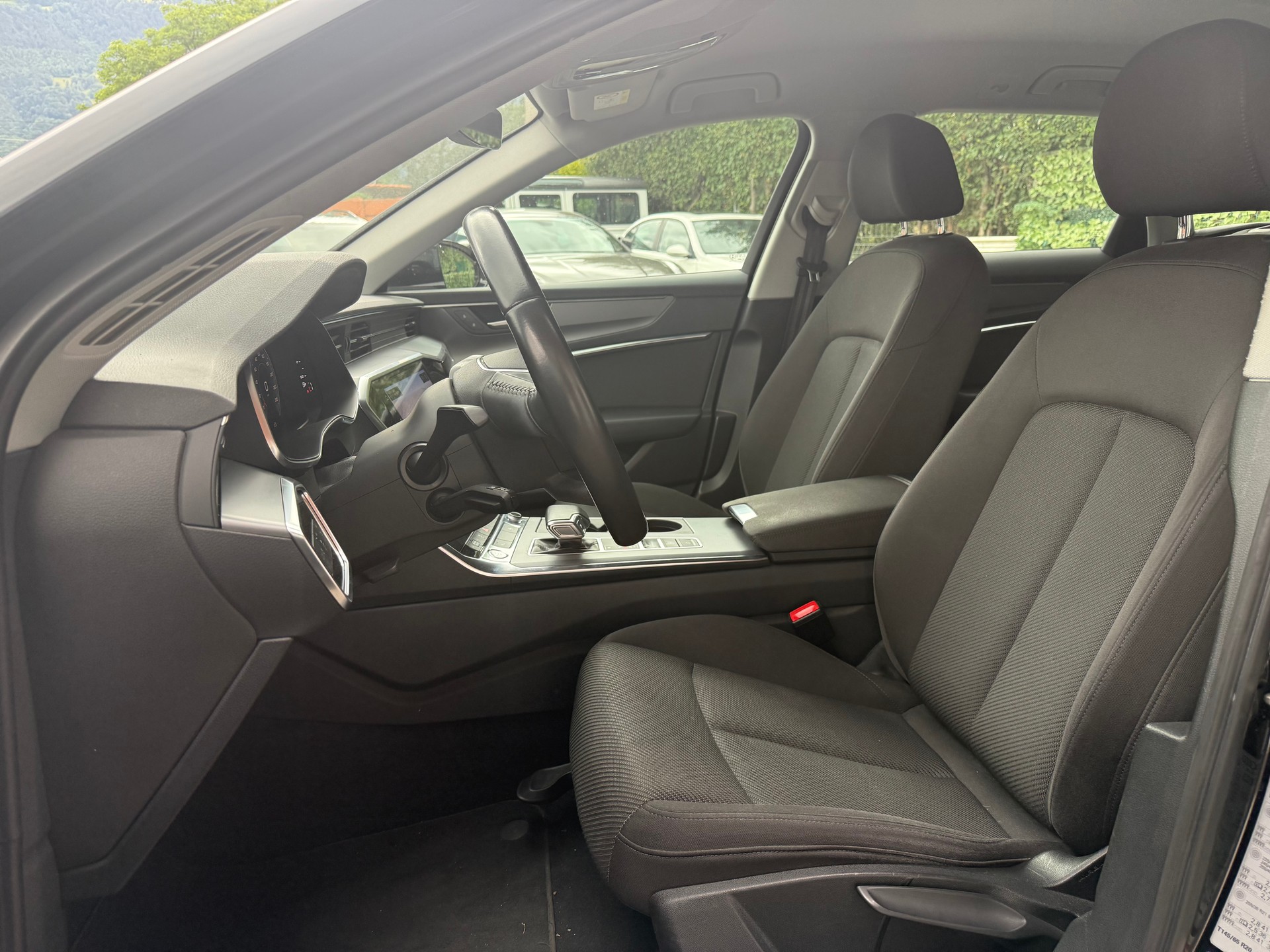 AUDI A6 Avant 40 TDI S-tronic-image-12