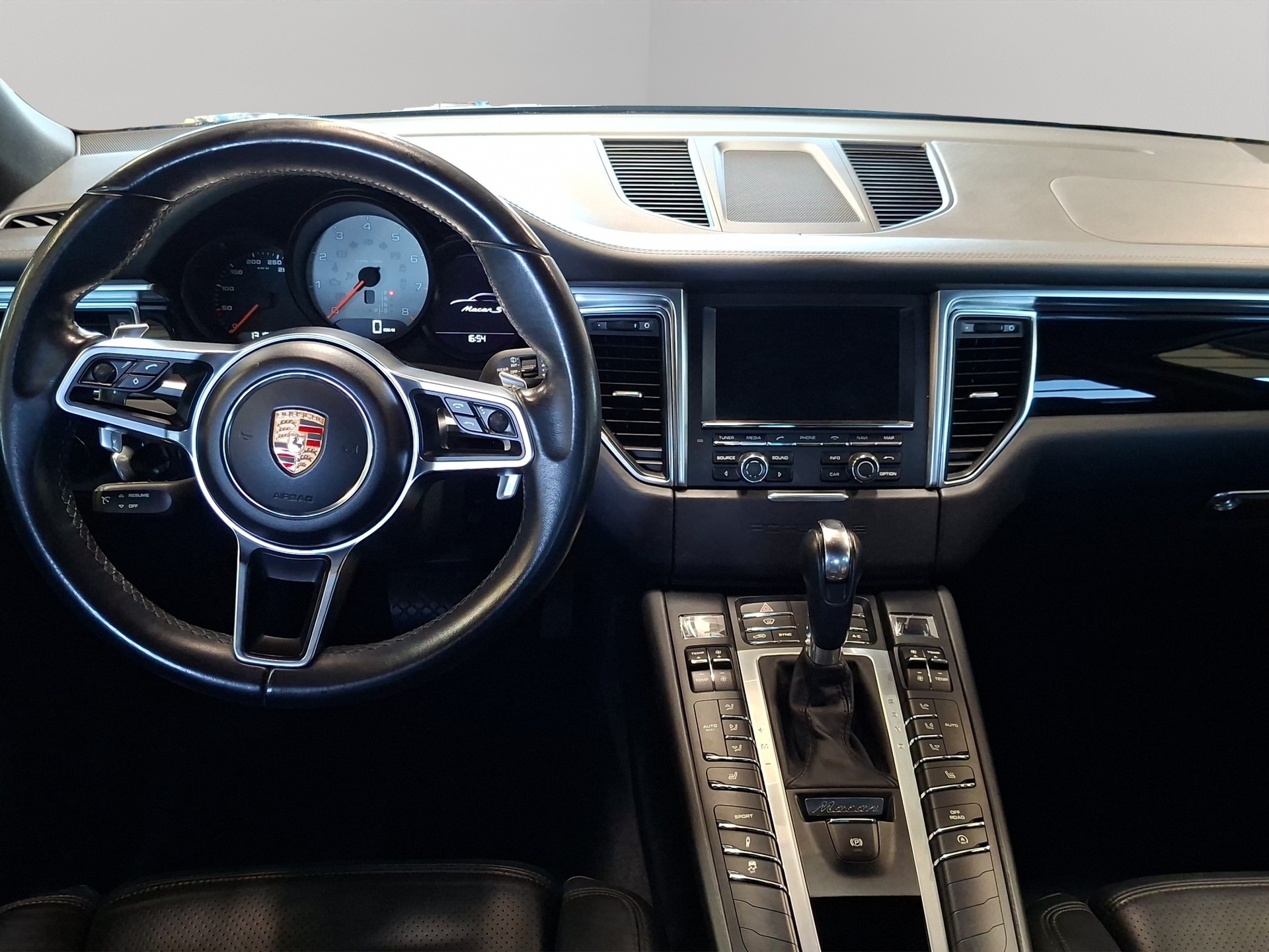 PORSCHE Macan S PDK-image-9