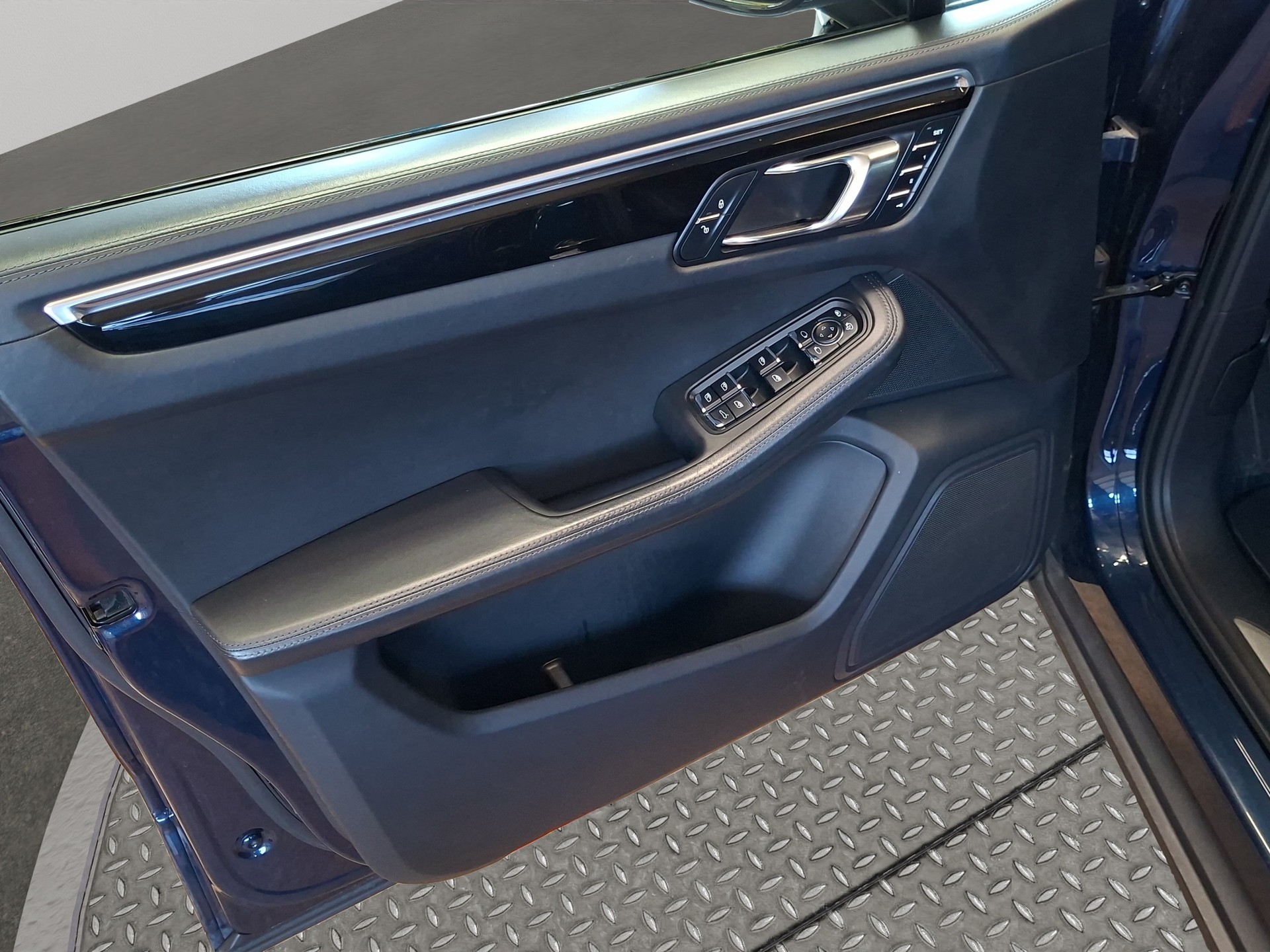 PORSCHE Macan S PDK-image-6