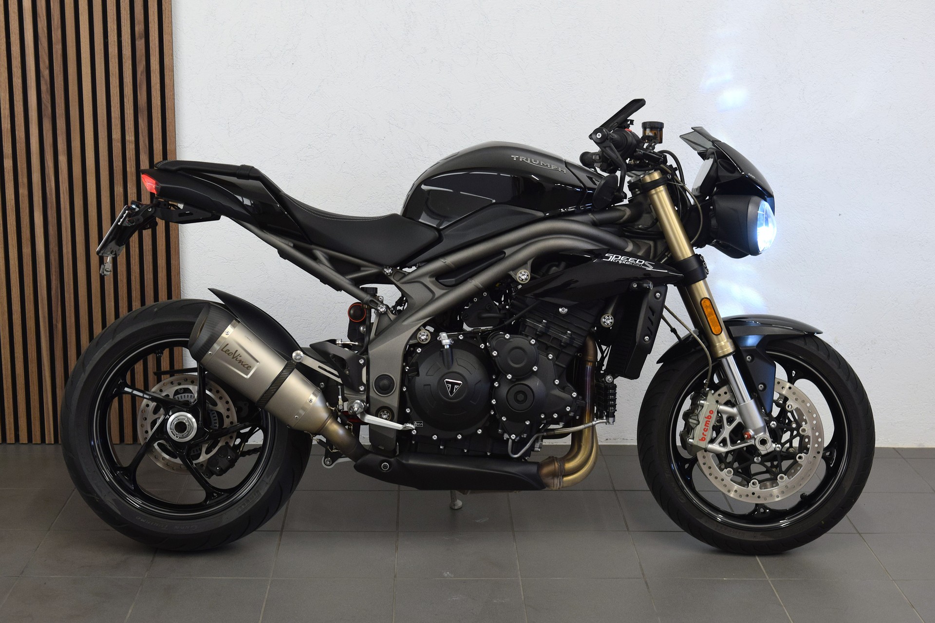TRIUMPH Speed Triple S 1050 ABS-image-7