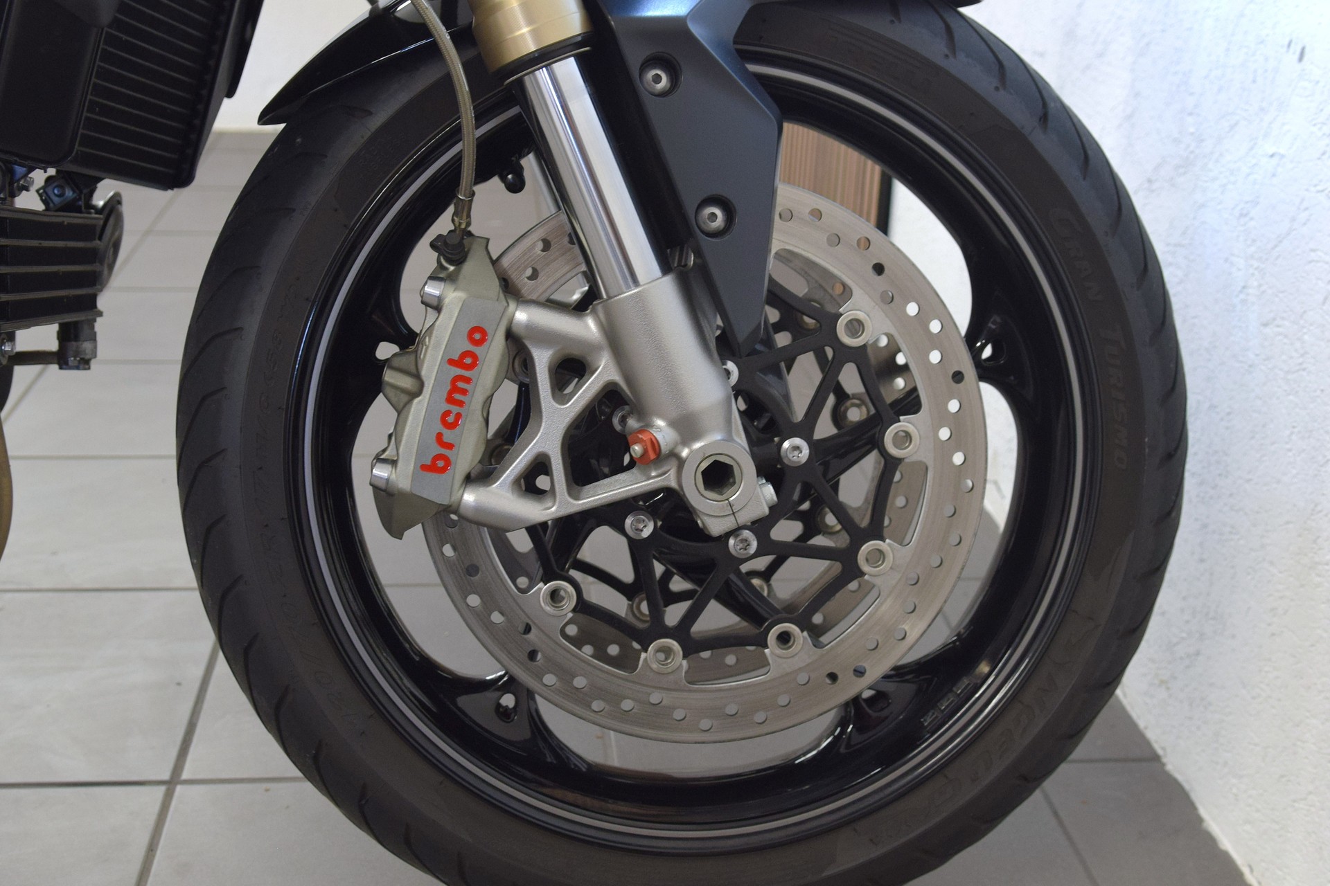 TRIUMPH Speed Triple S 1050 ABS-image-11
