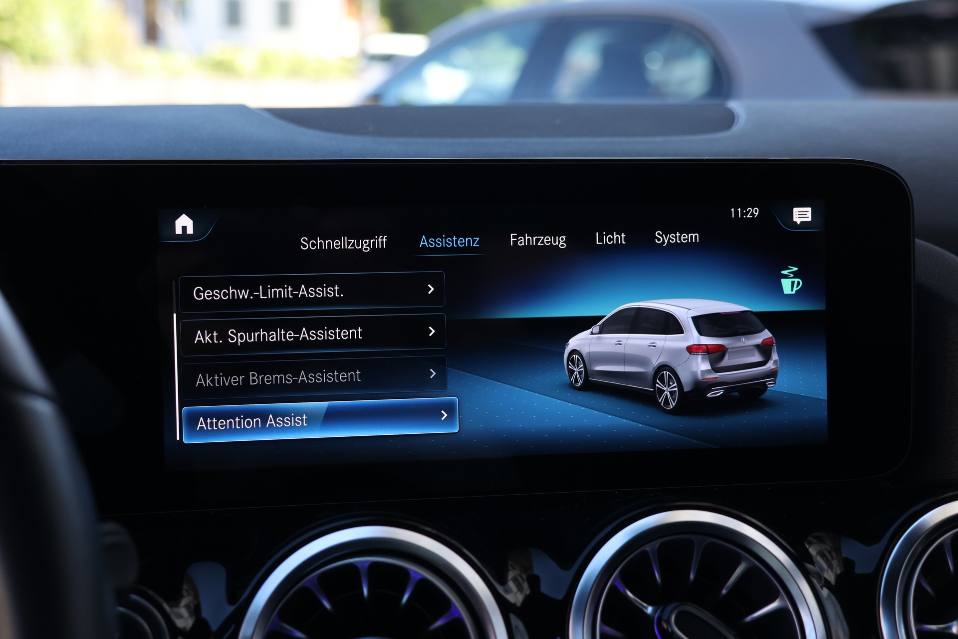 MERCEDES-BENZ B 200 Progressive Night Star 7G-DCT (CH)-image-18
