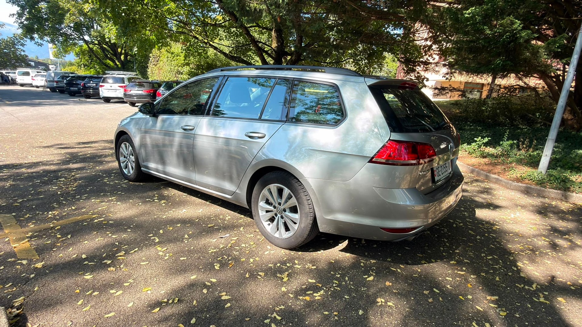 VW Golf Variant 1.4 TSI Comfortline DSG-image-4