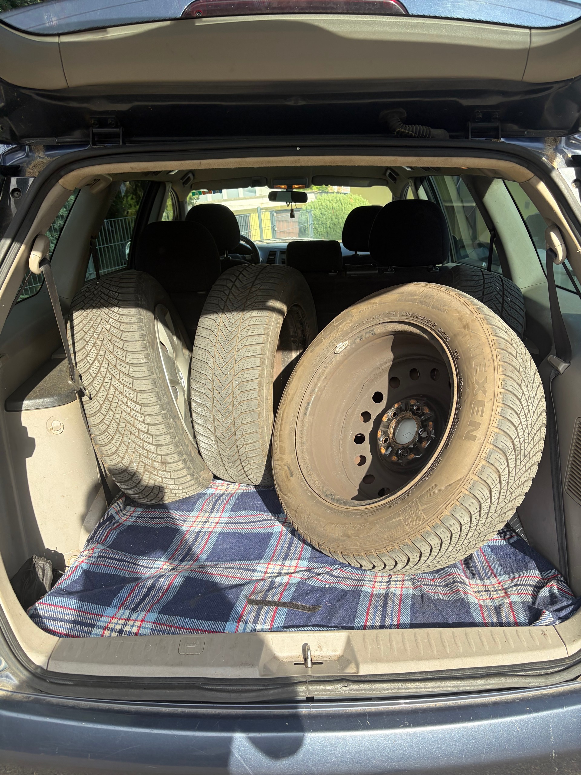 MITSUBISHI Grandis 2.4 16V Motion Automatic-image-4