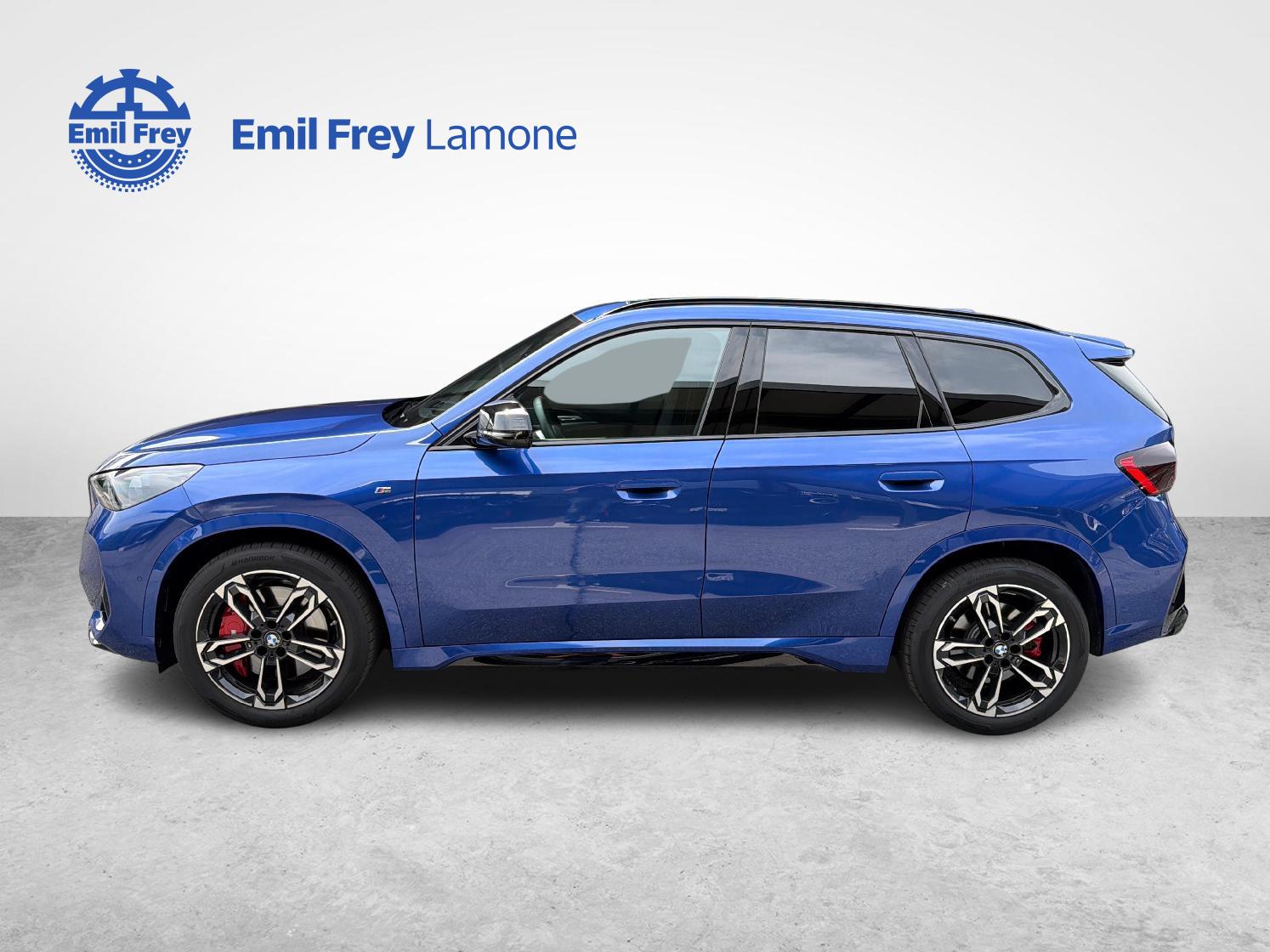 BMW X1 M35i-showroom-element-2