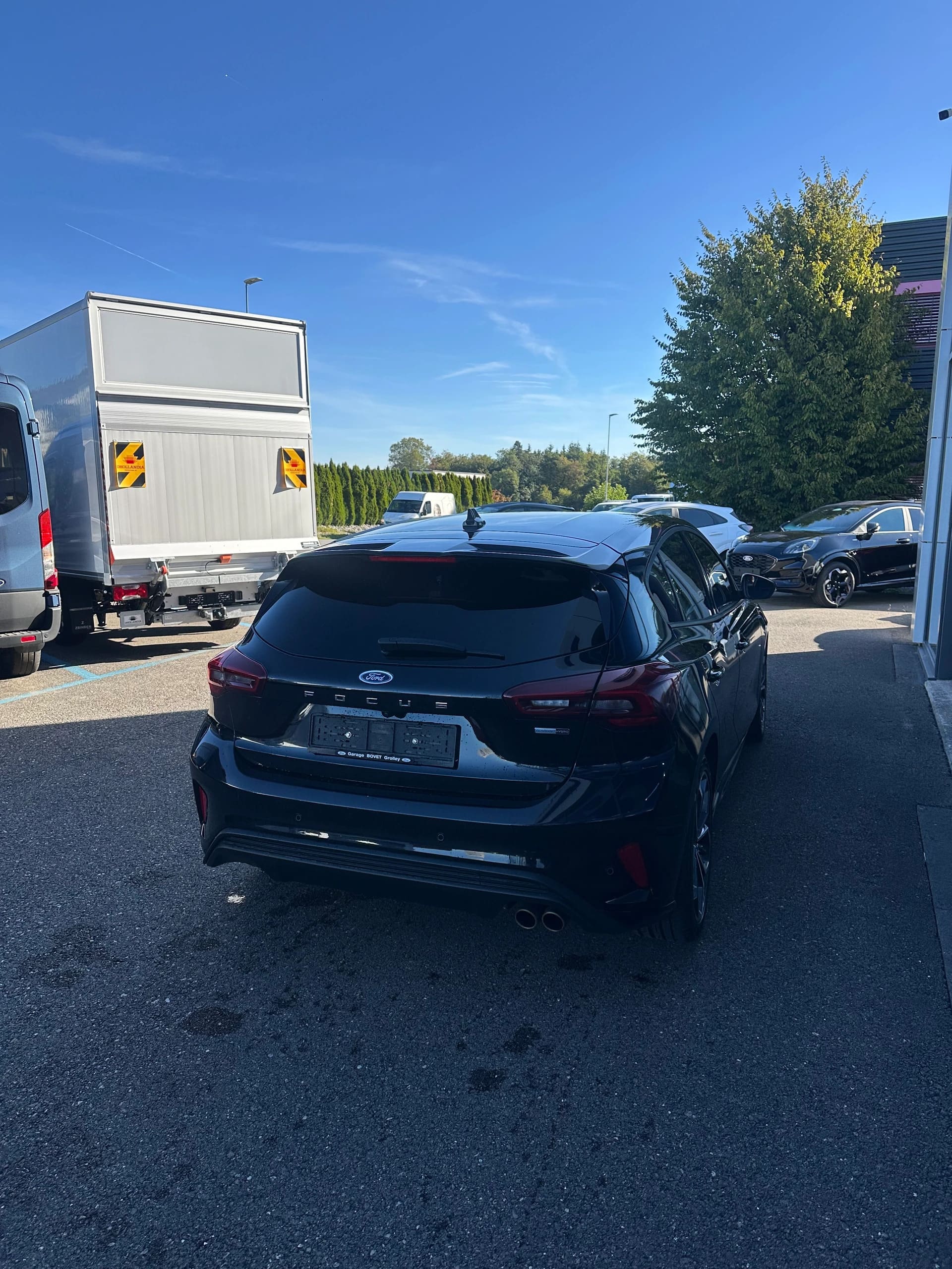 FORD Focus 1.0i EcoB Hybrid 155 ST-Line Vignale-image-6