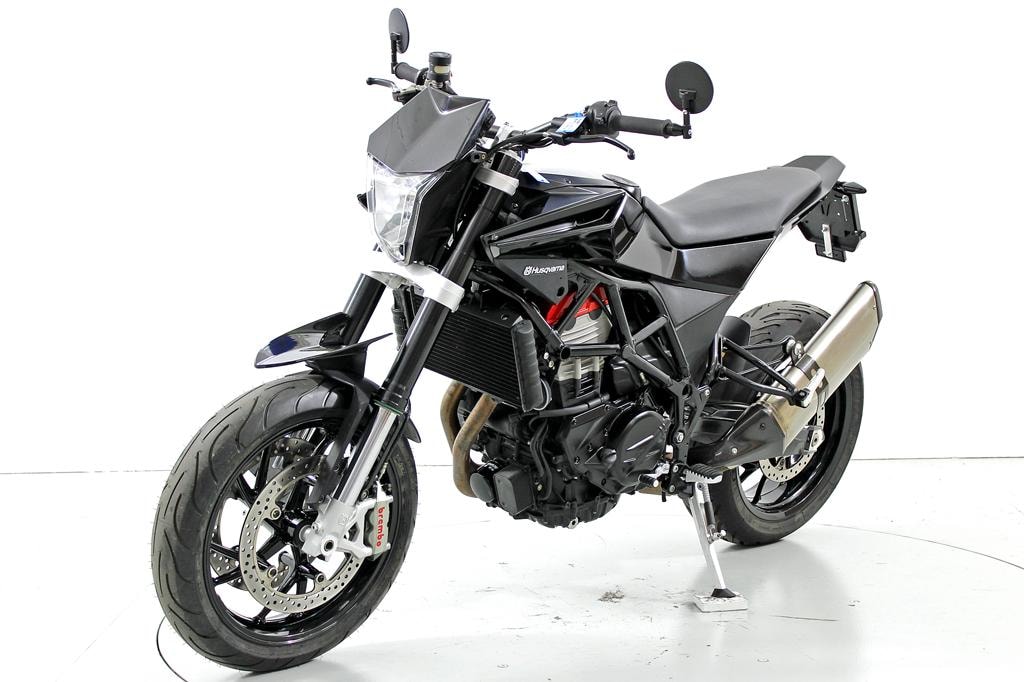 HUSQVARNA Nuda 900 R-image-2