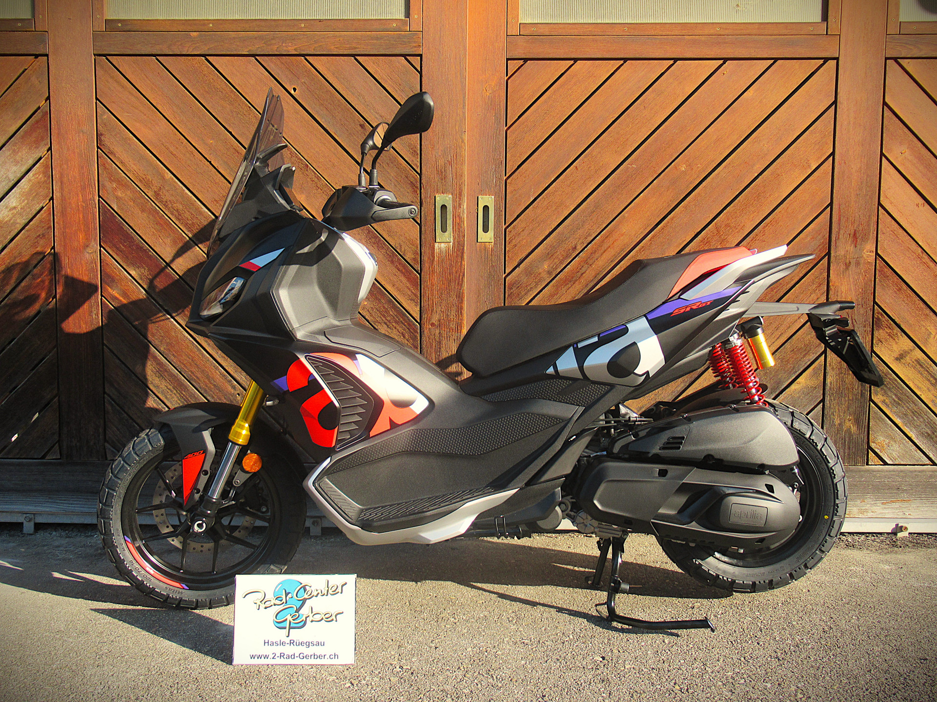 APRILIA SR GT 400 Replica-image-5
