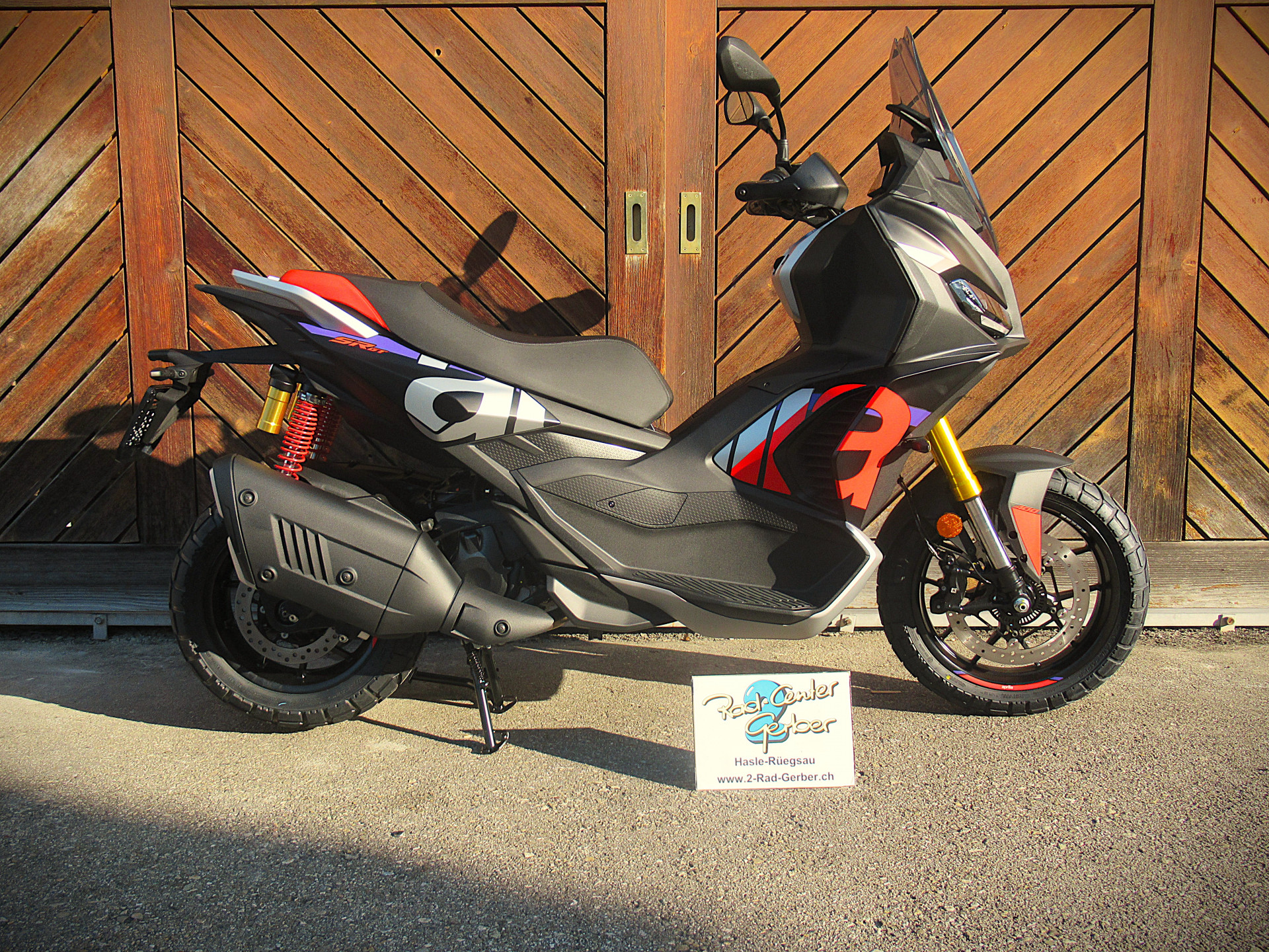 APRILIA SR GT 400 Replica-image-9