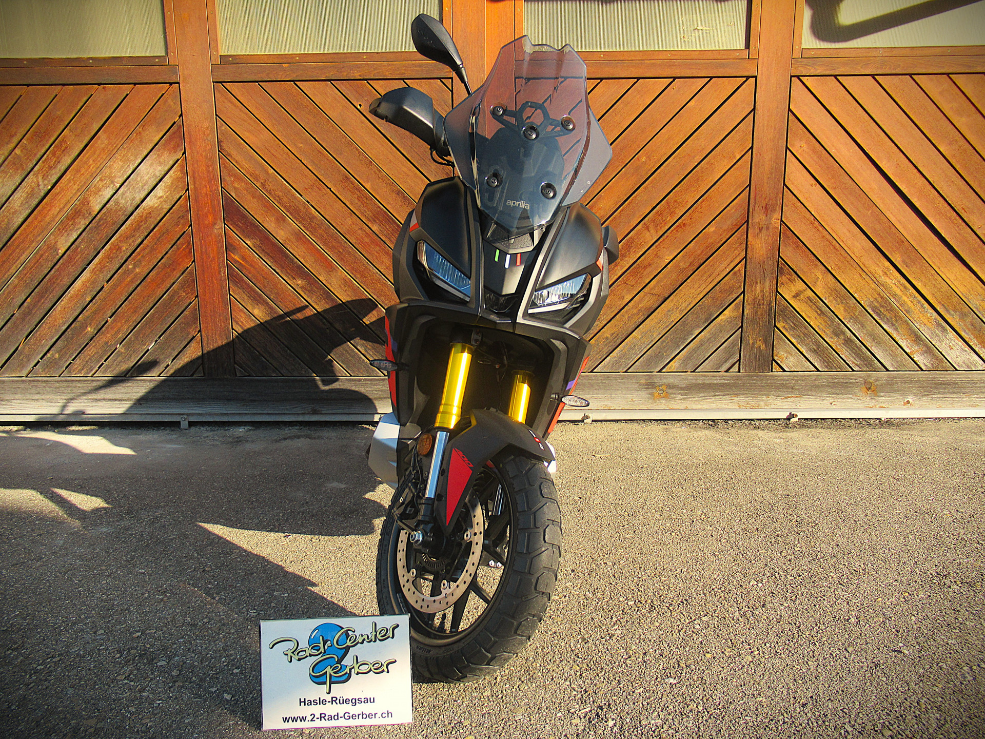 APRILIA SR GT 400 Replica-image-3