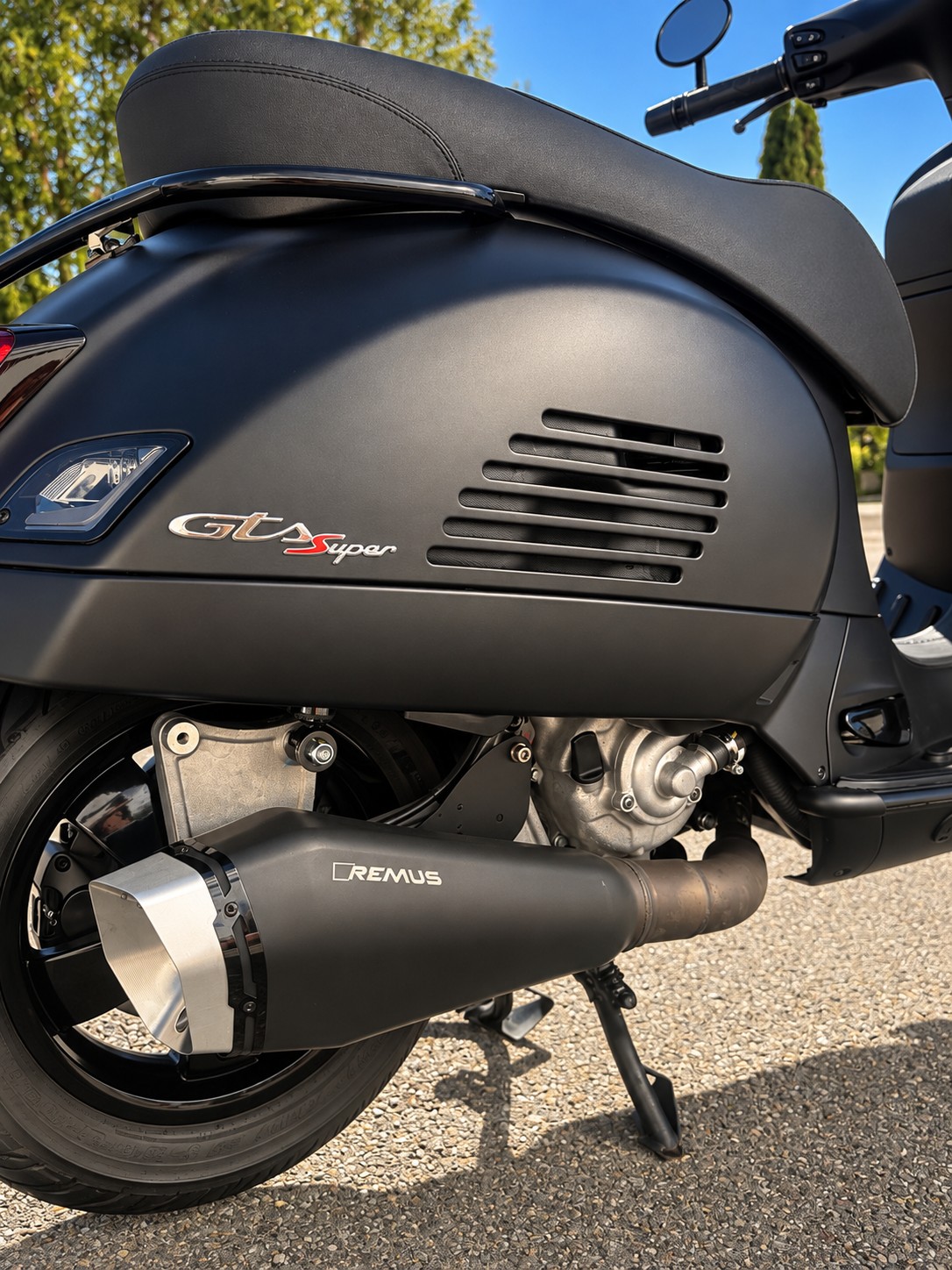 PIAGGIO Vespa GTS 300 HPE Super Notte ABS/ASR-image-3