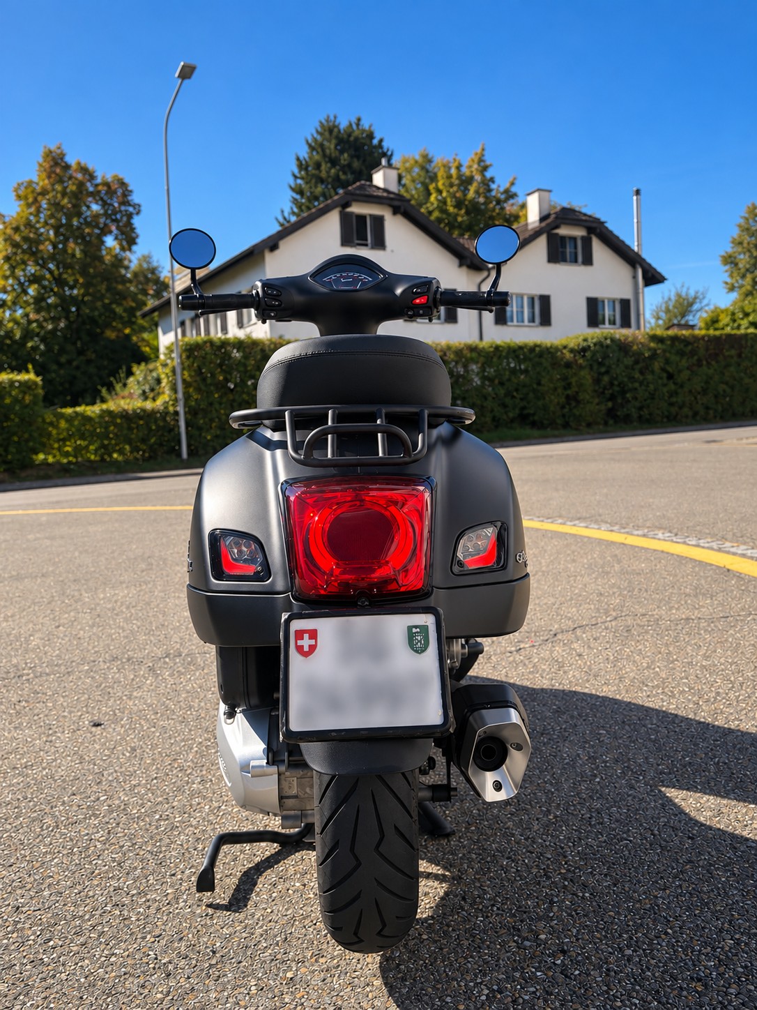 PIAGGIO Vespa GTS 300 HPE Super Notte ABS/ASR-image-5