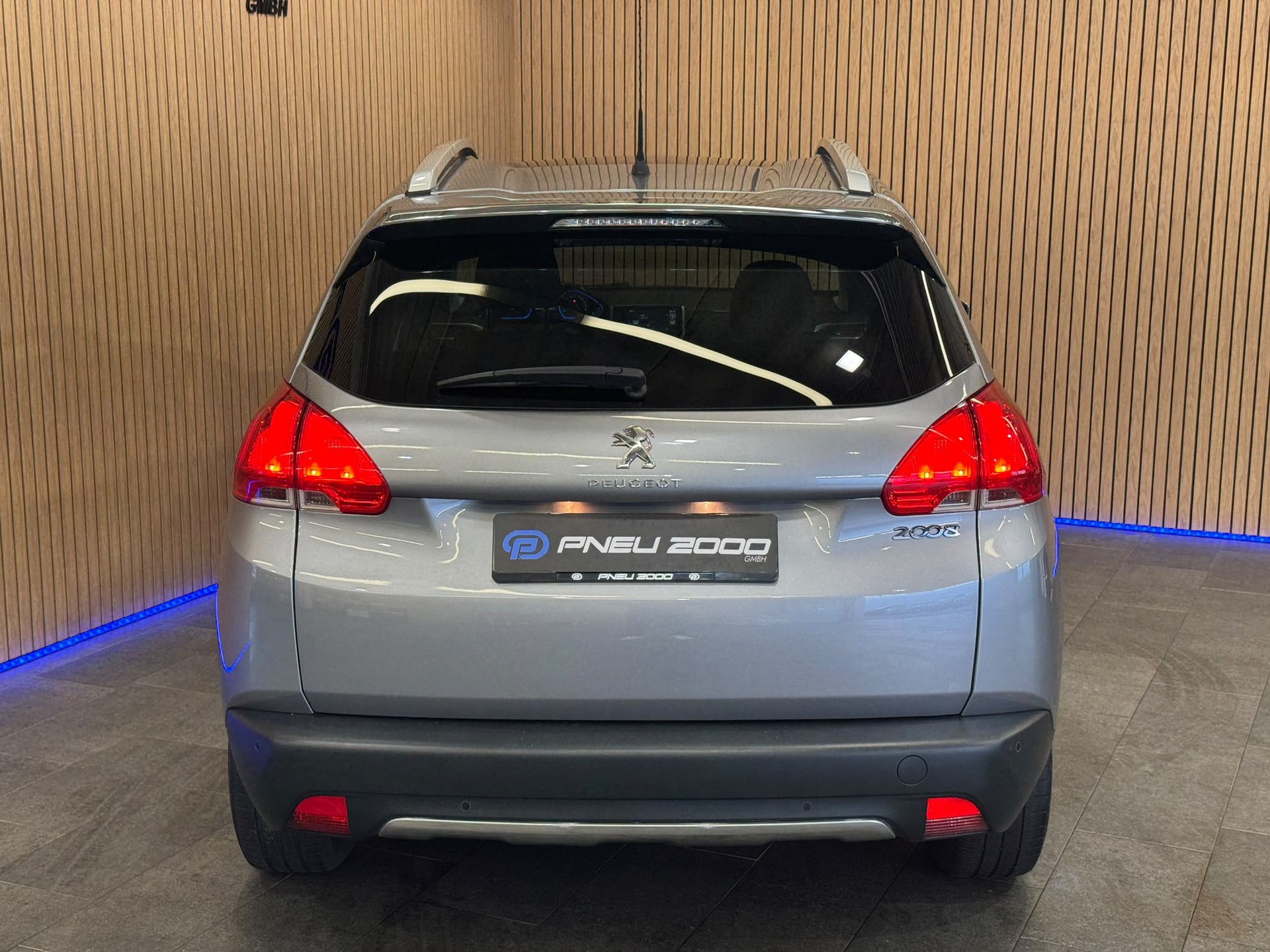 PEUGEOT 2008 1.6 VTI Allure Automatic-showroom-element-2