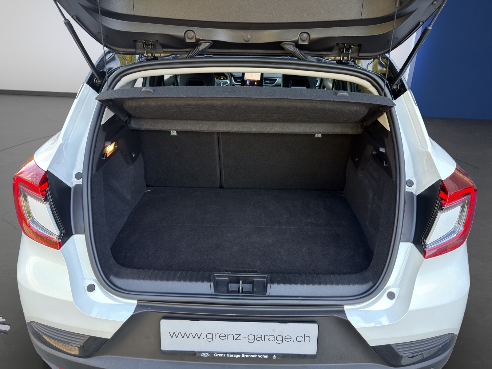 MITSUBISHI ASX 1.6 PHEV Instyle-image-15