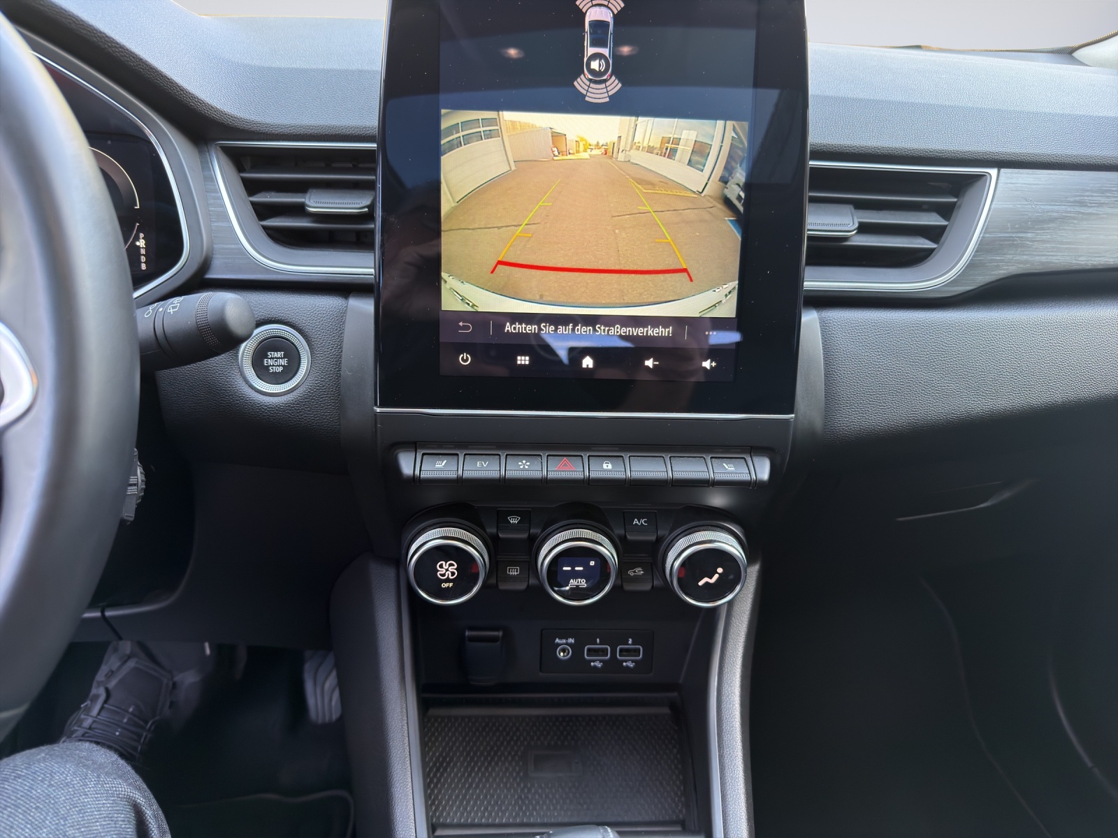 MITSUBISHI ASX 1.6 PHEV Instyle-image-13