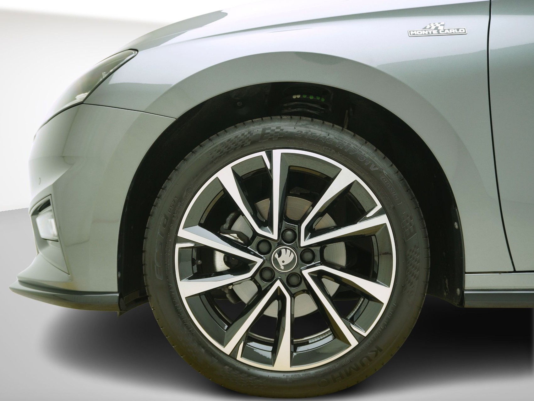 SKODA Fabia 1.5 TSI DSG Monte Carlo-image-6