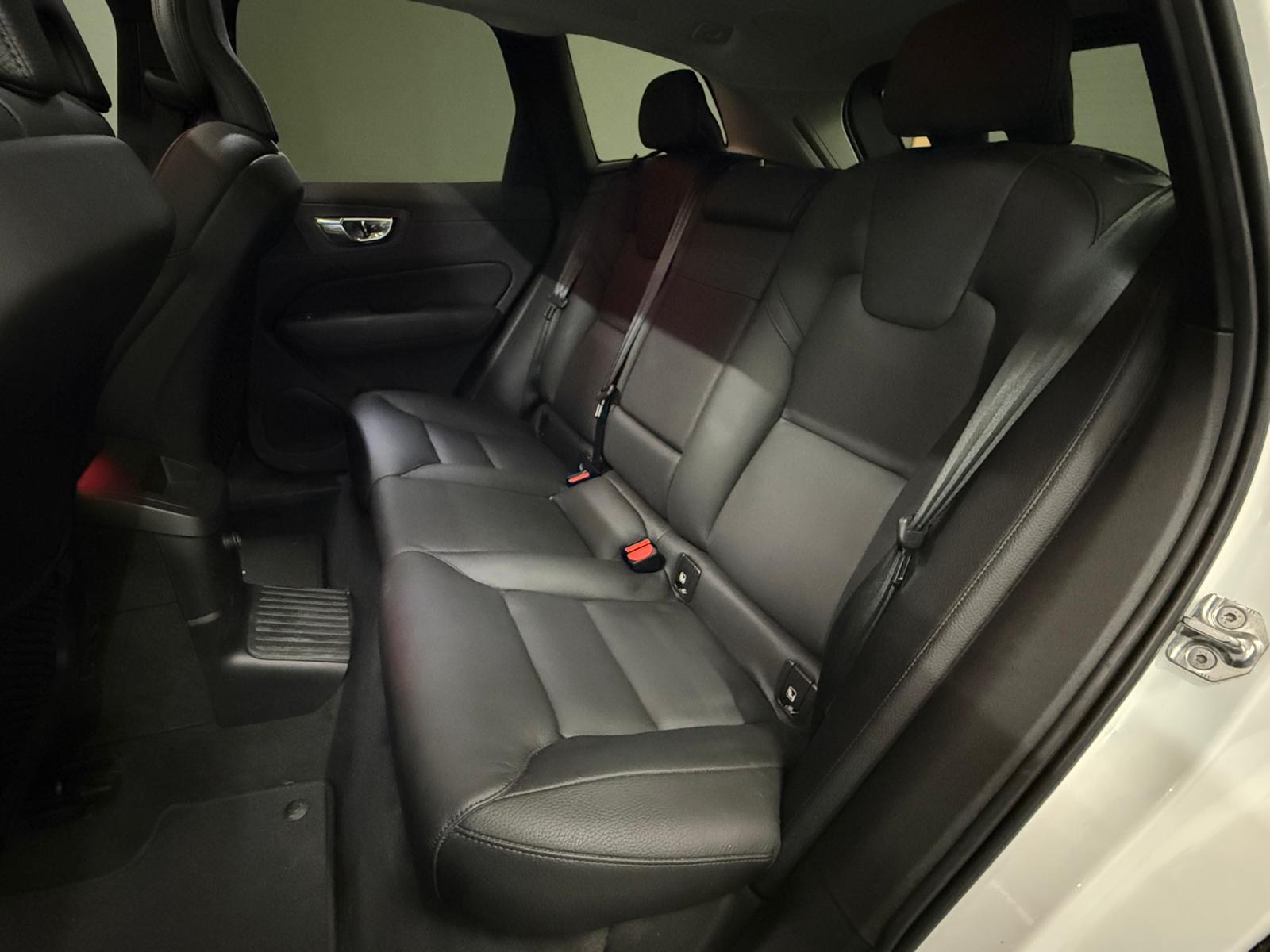 VOLVO XC60 T8 eAWD Inscription Geartronic-image-13