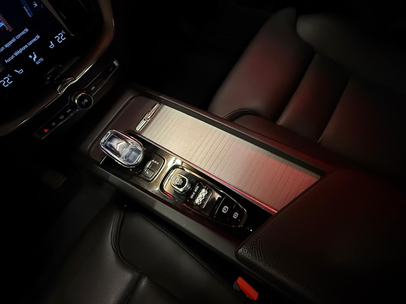 VOLVO XC60 T8 eAWD Inscription Geartronic-image-28
