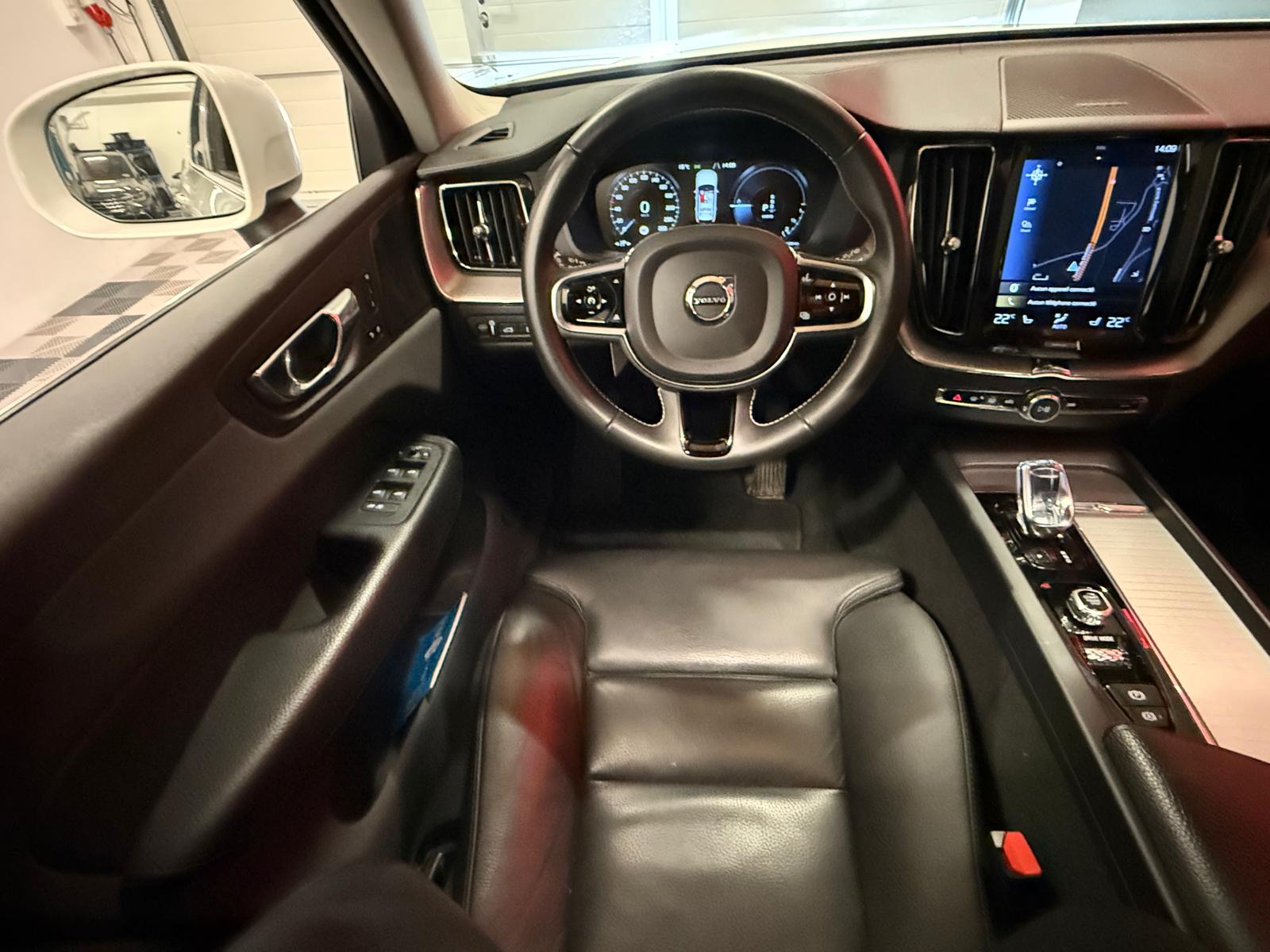 VOLVO XC60 T8 eAWD Inscription Geartronic-image-19